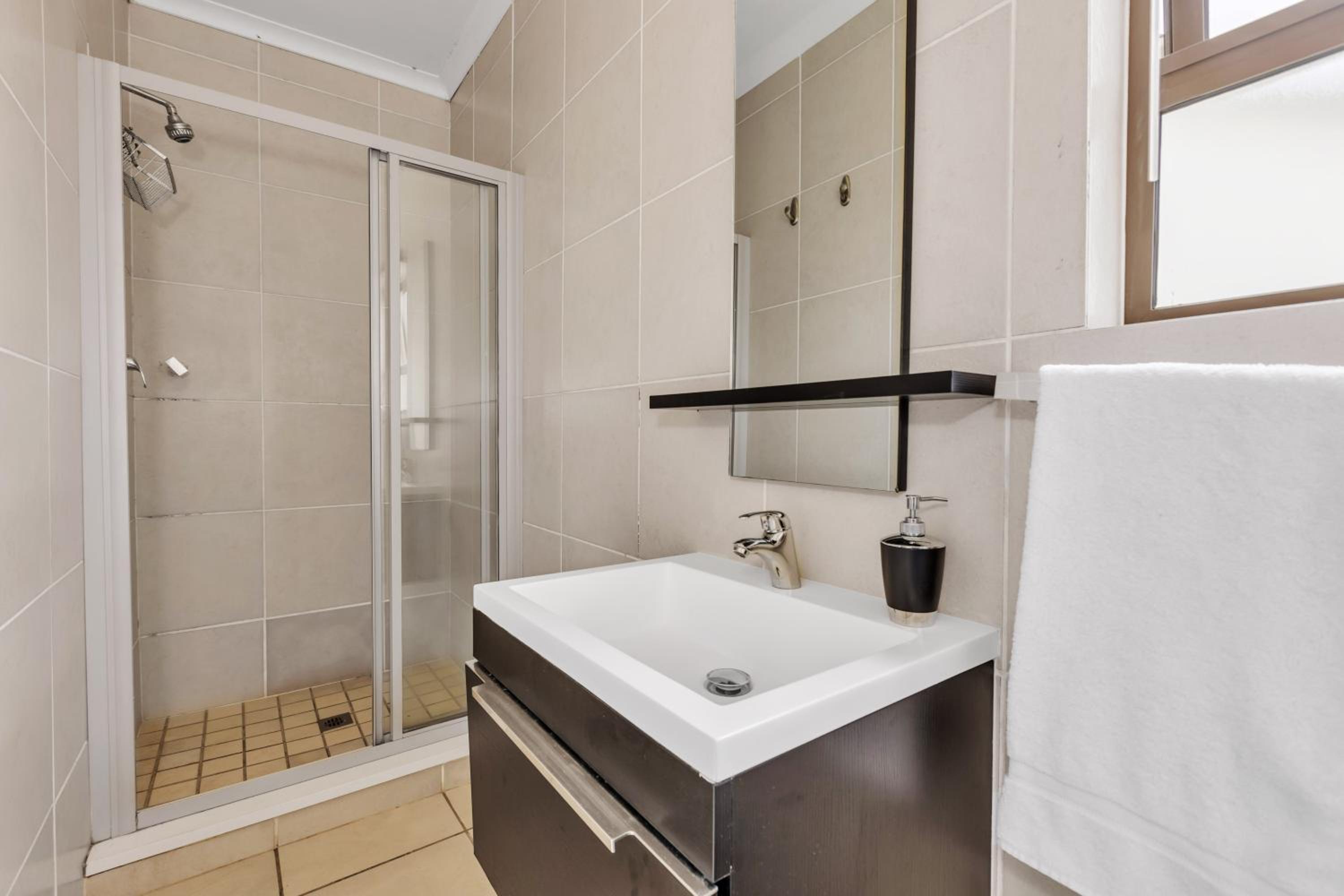 Two-Bedroom Apartment - Photo 8