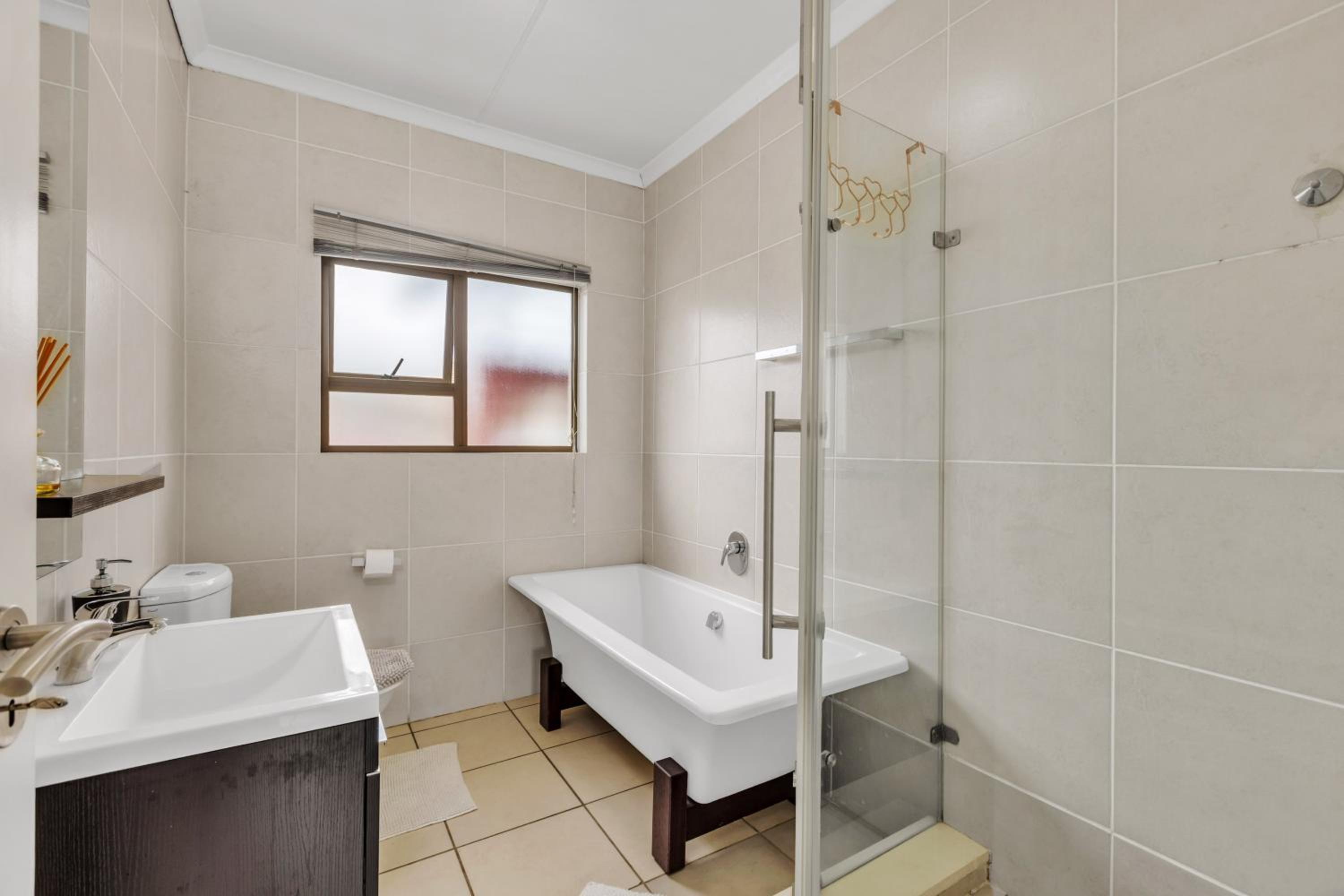 Two-Bedroom Apartment - Photo 7