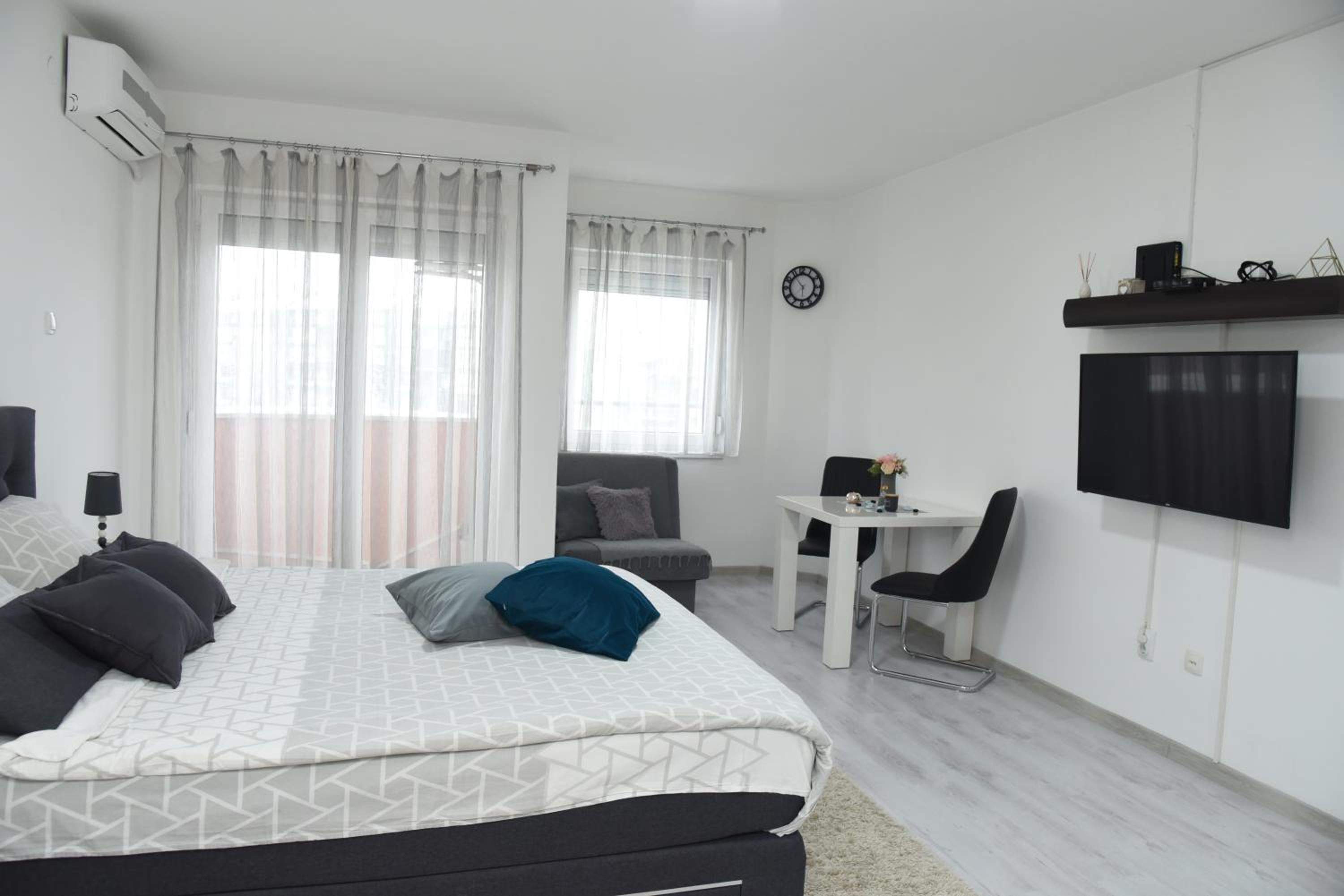 Apartment with Terrace