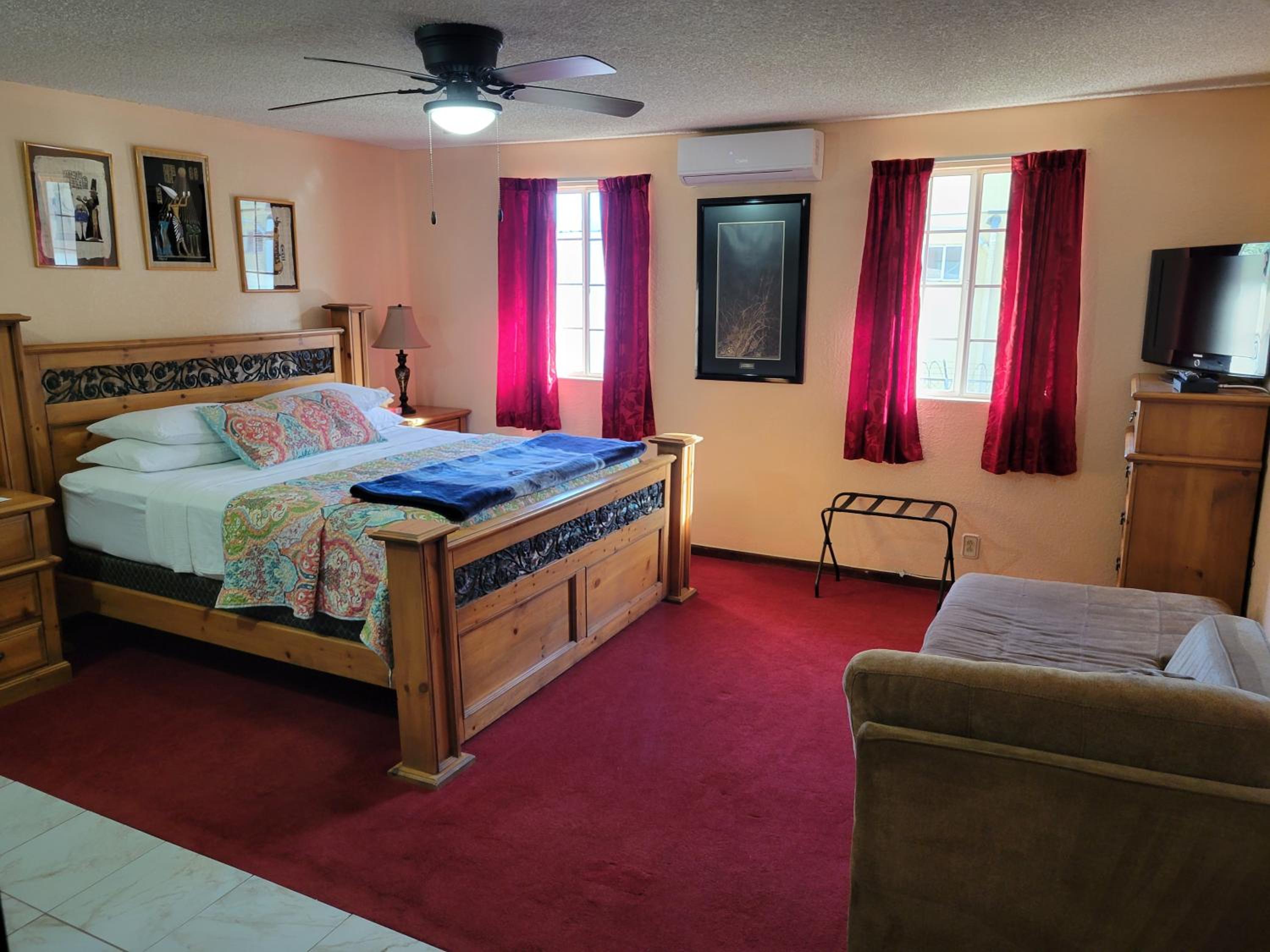 Deluxe King Room