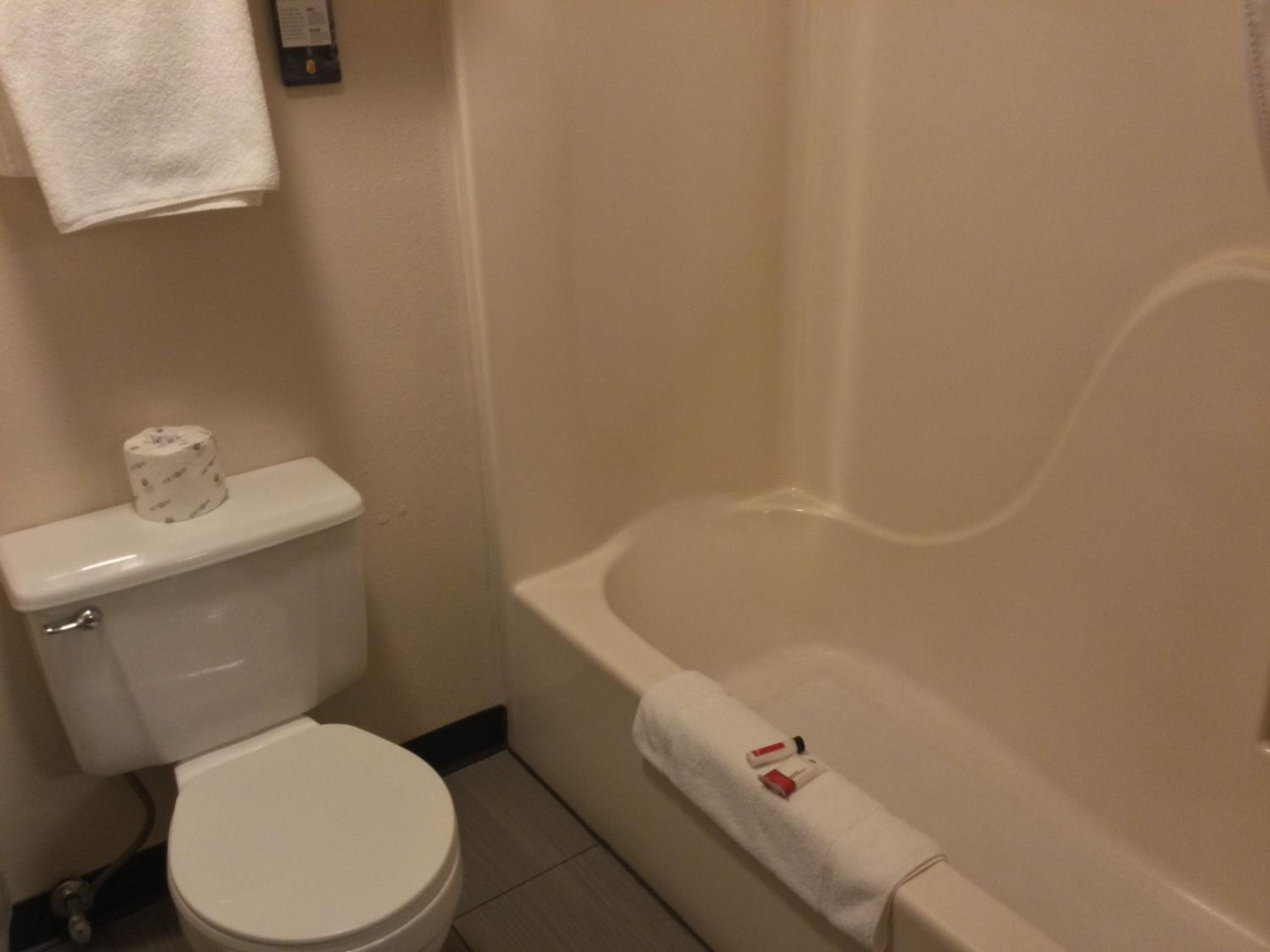 King Room - Non-Smoking photo 2