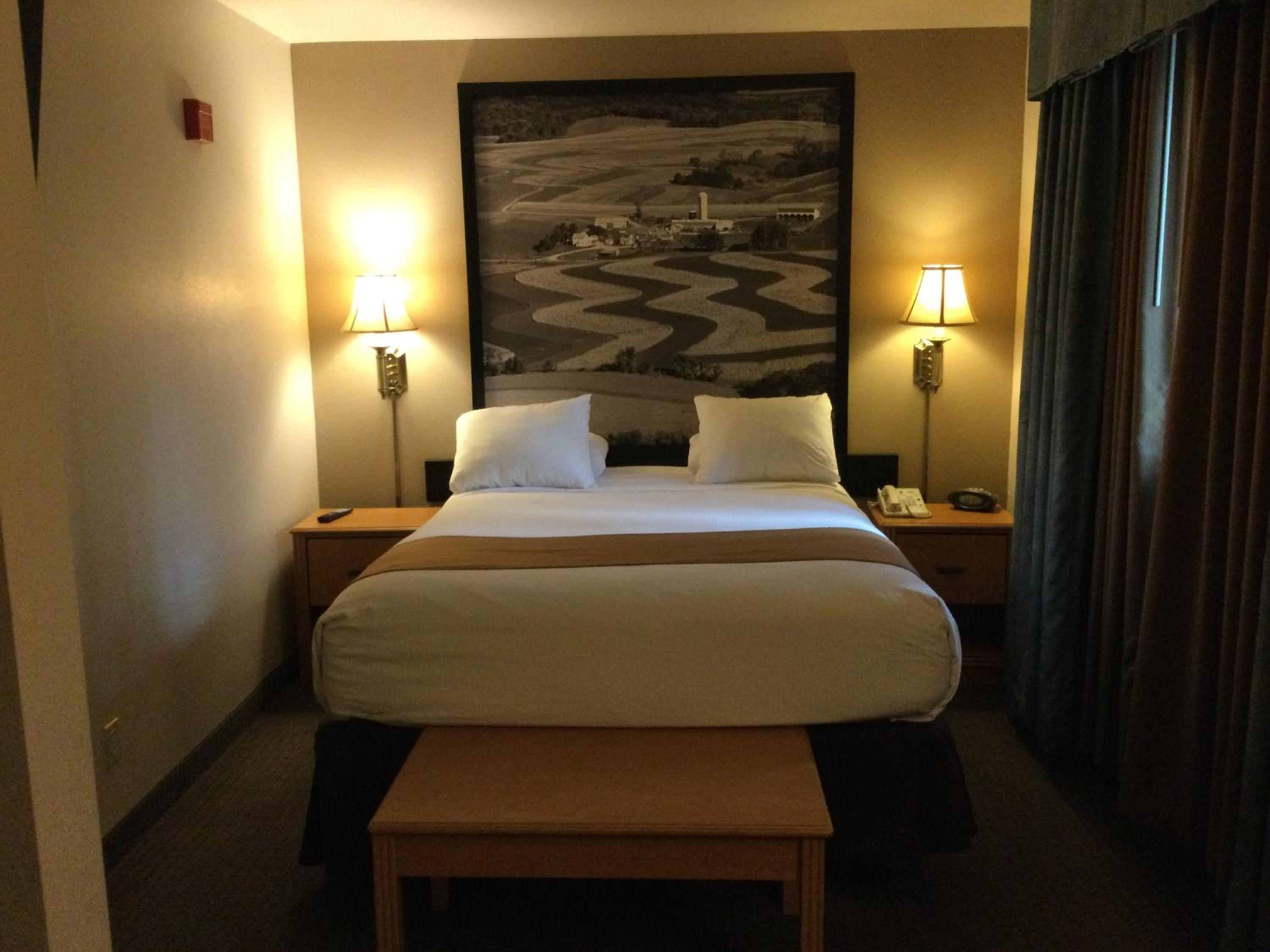Executive King Suite - Non-Smoking photo 2