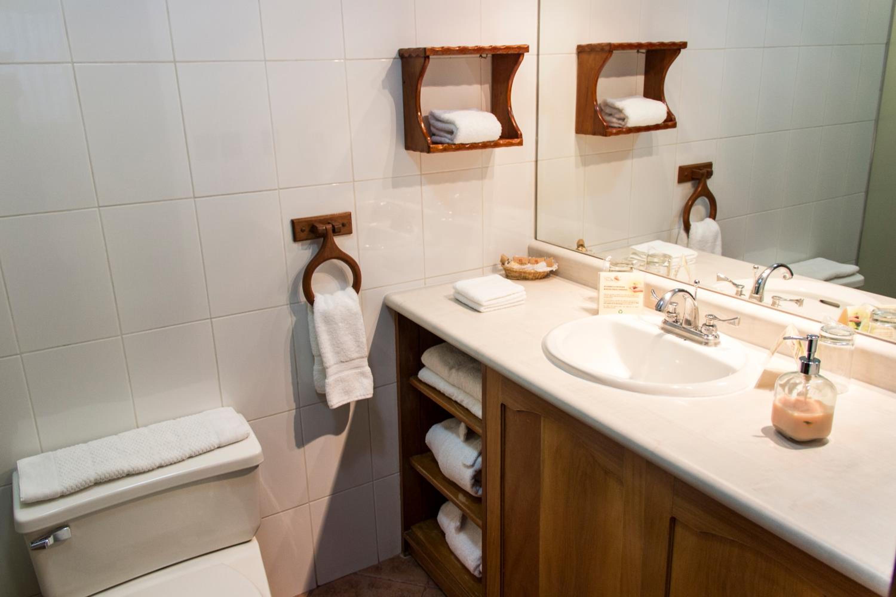 Twin Room - Photo 8