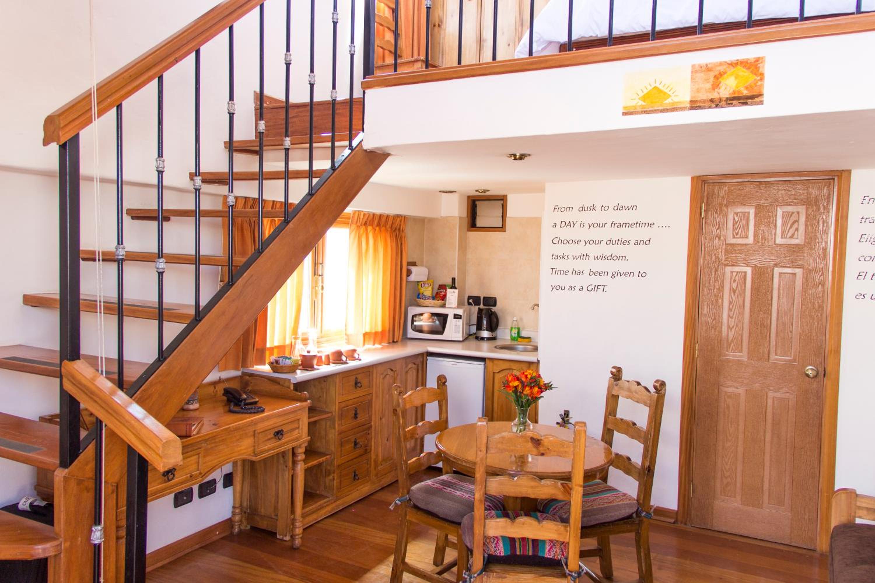 Duplex Queen Suite photo 1