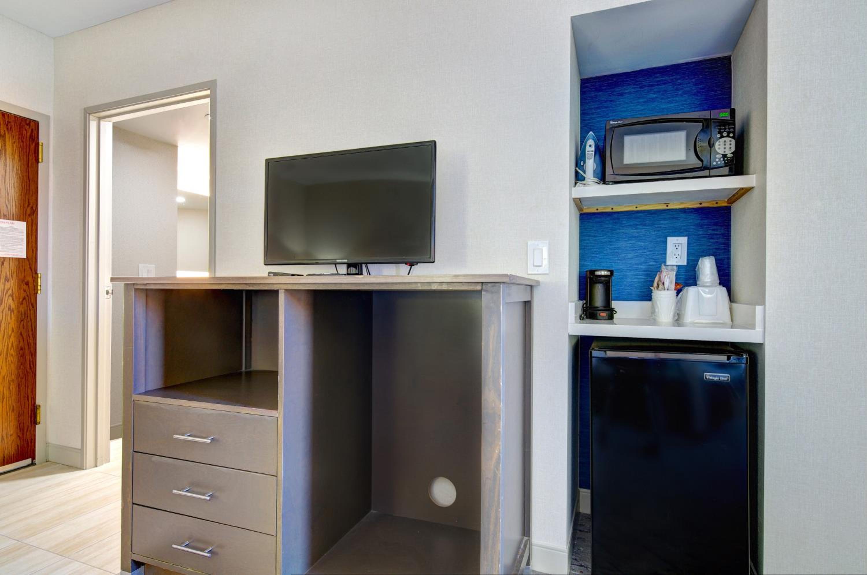 King Suite - Photo 5