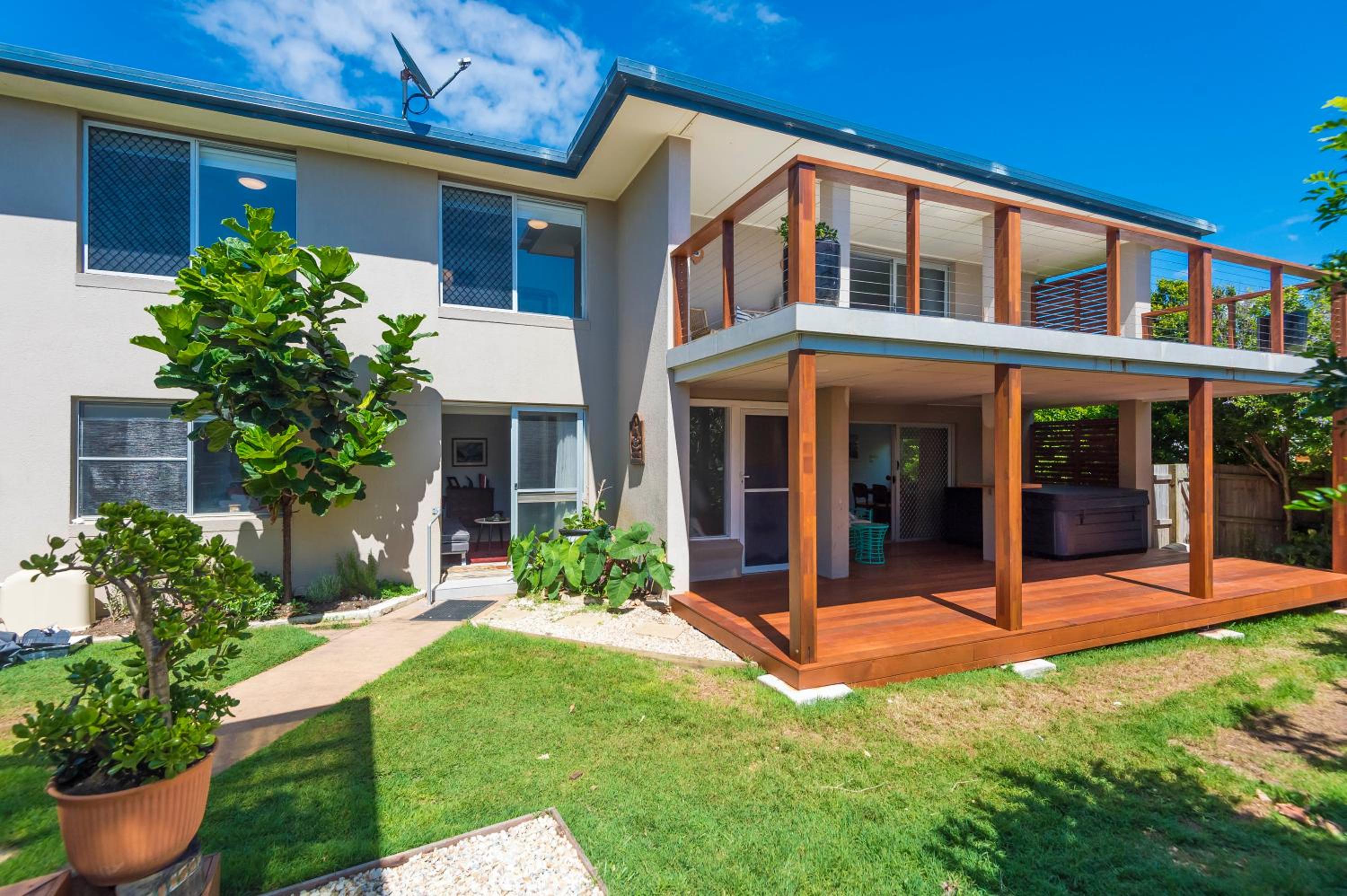 Four-Bedroom House photo 2