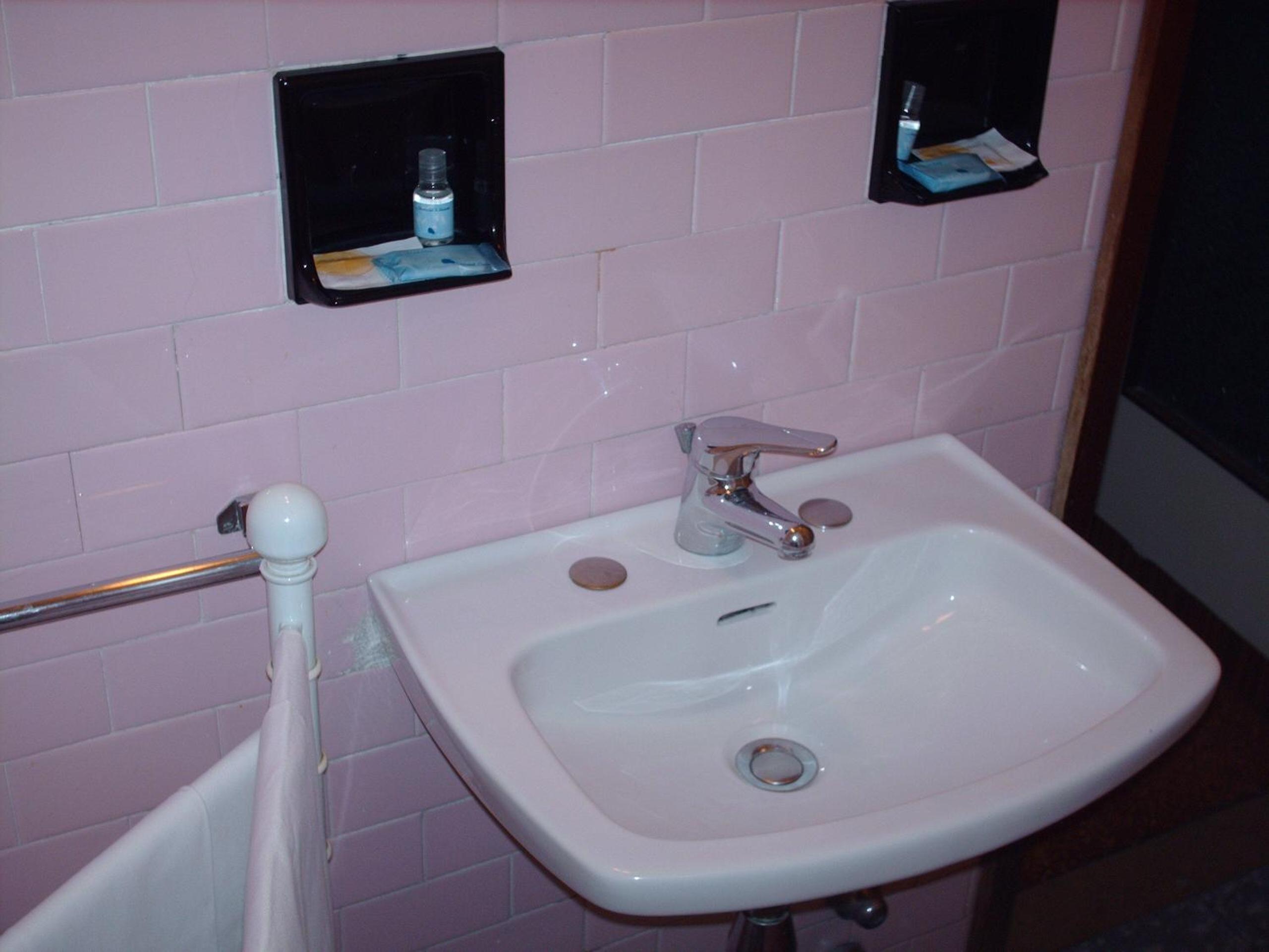 Double Room with Private Bathroom photo 2