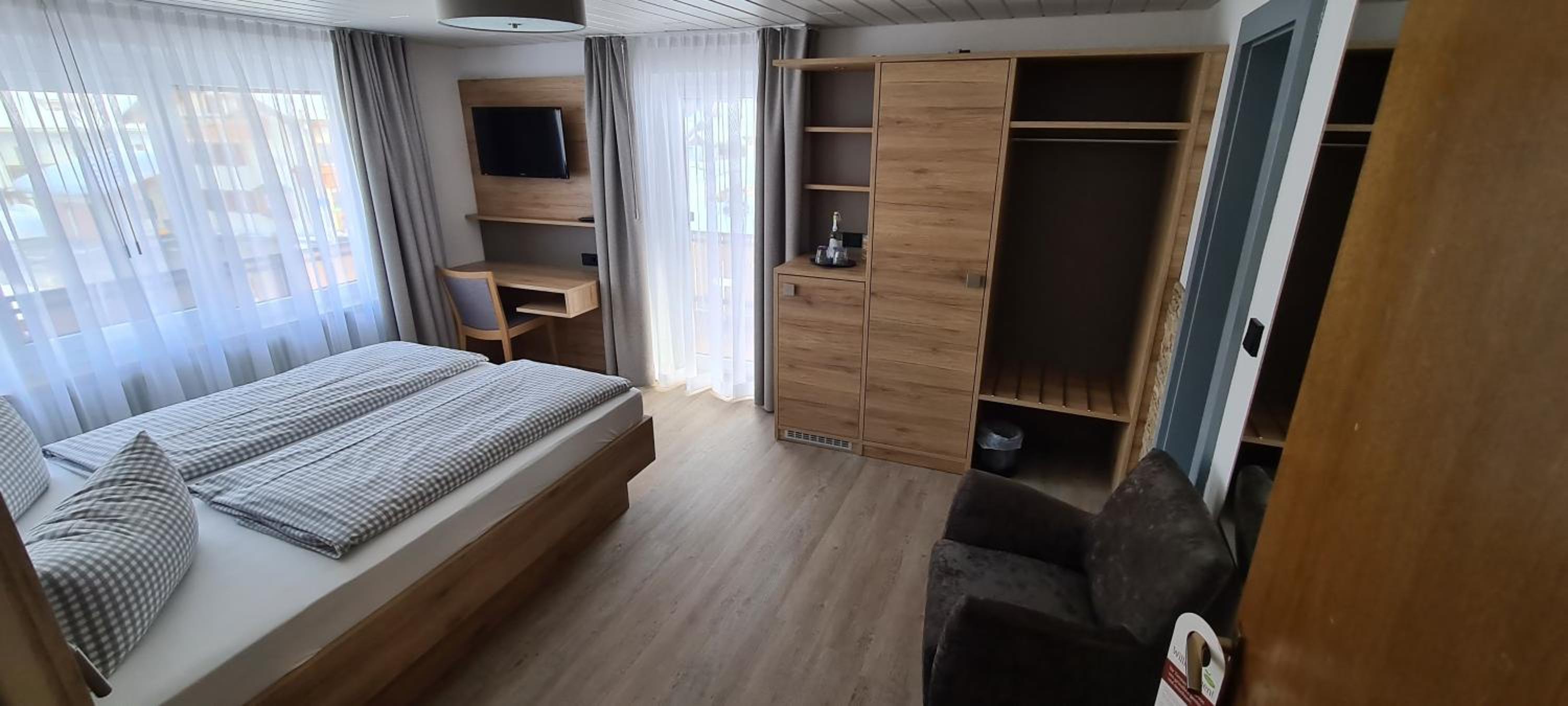 Double Room with Mountain View