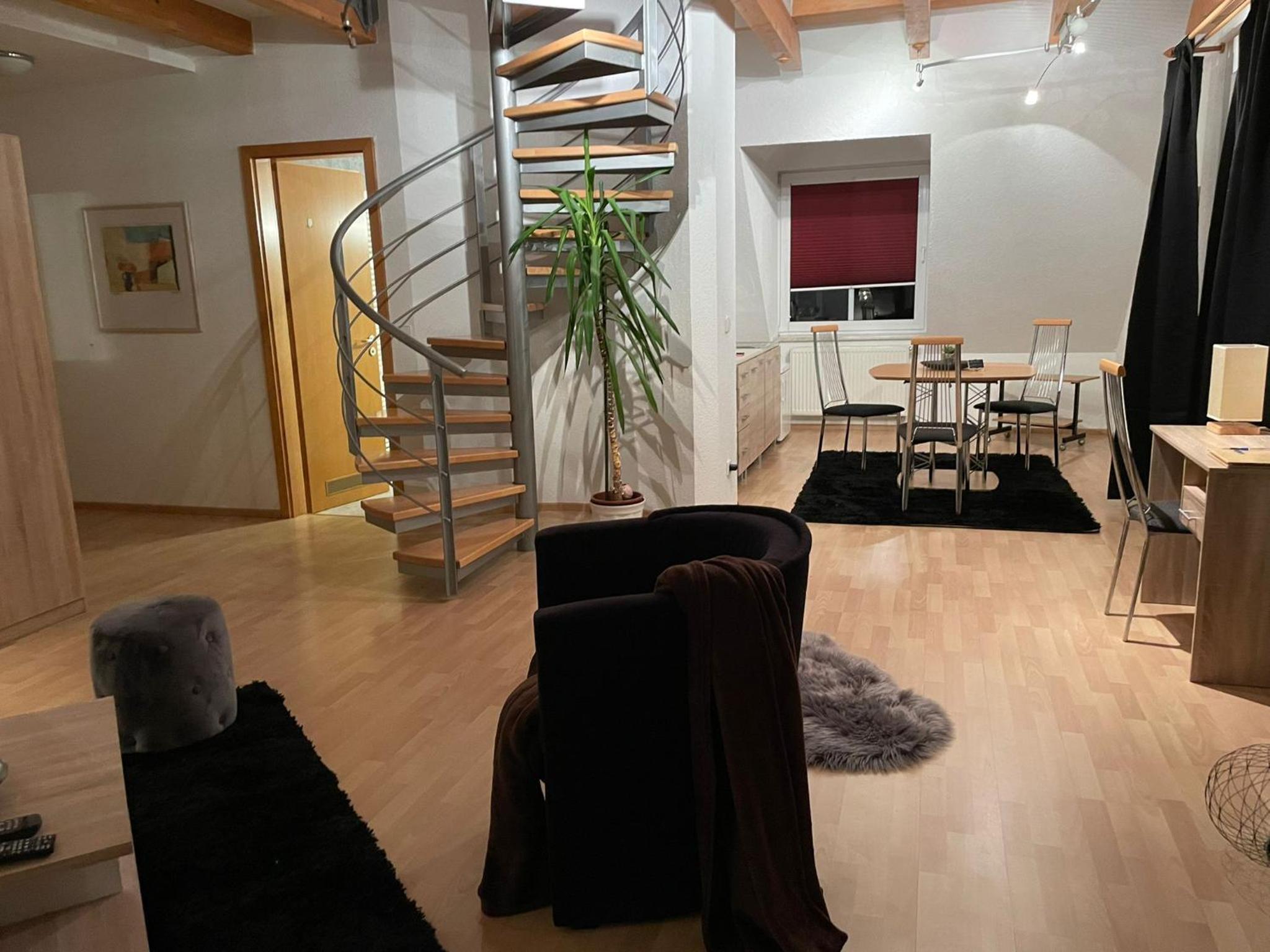 Suite - Photo 24