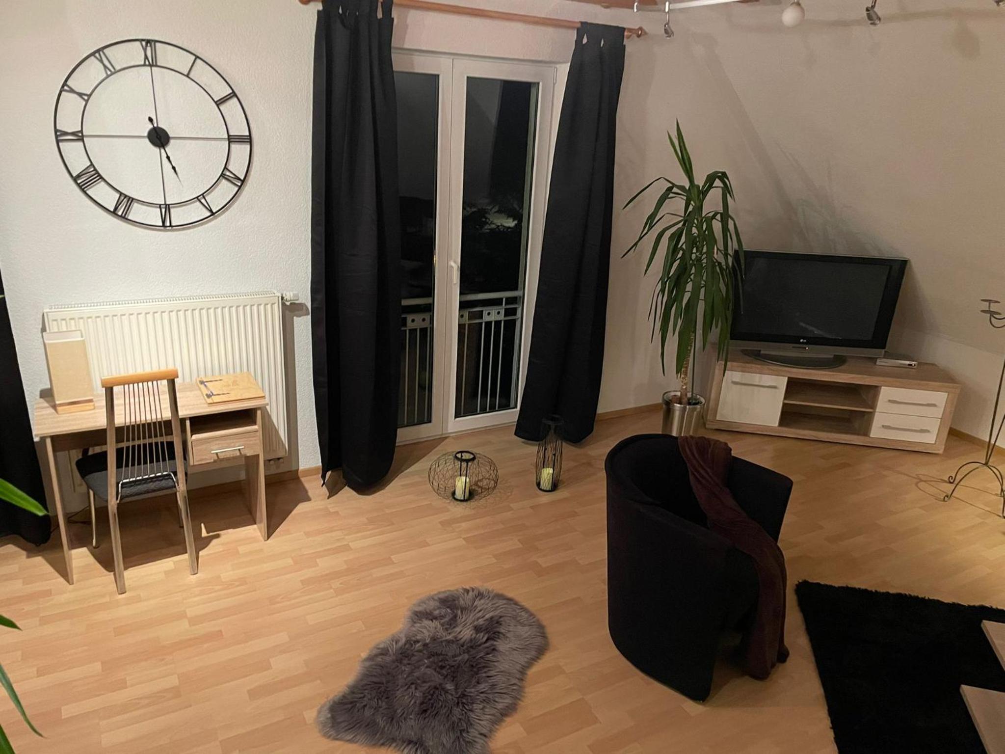 Suite - Photo 9