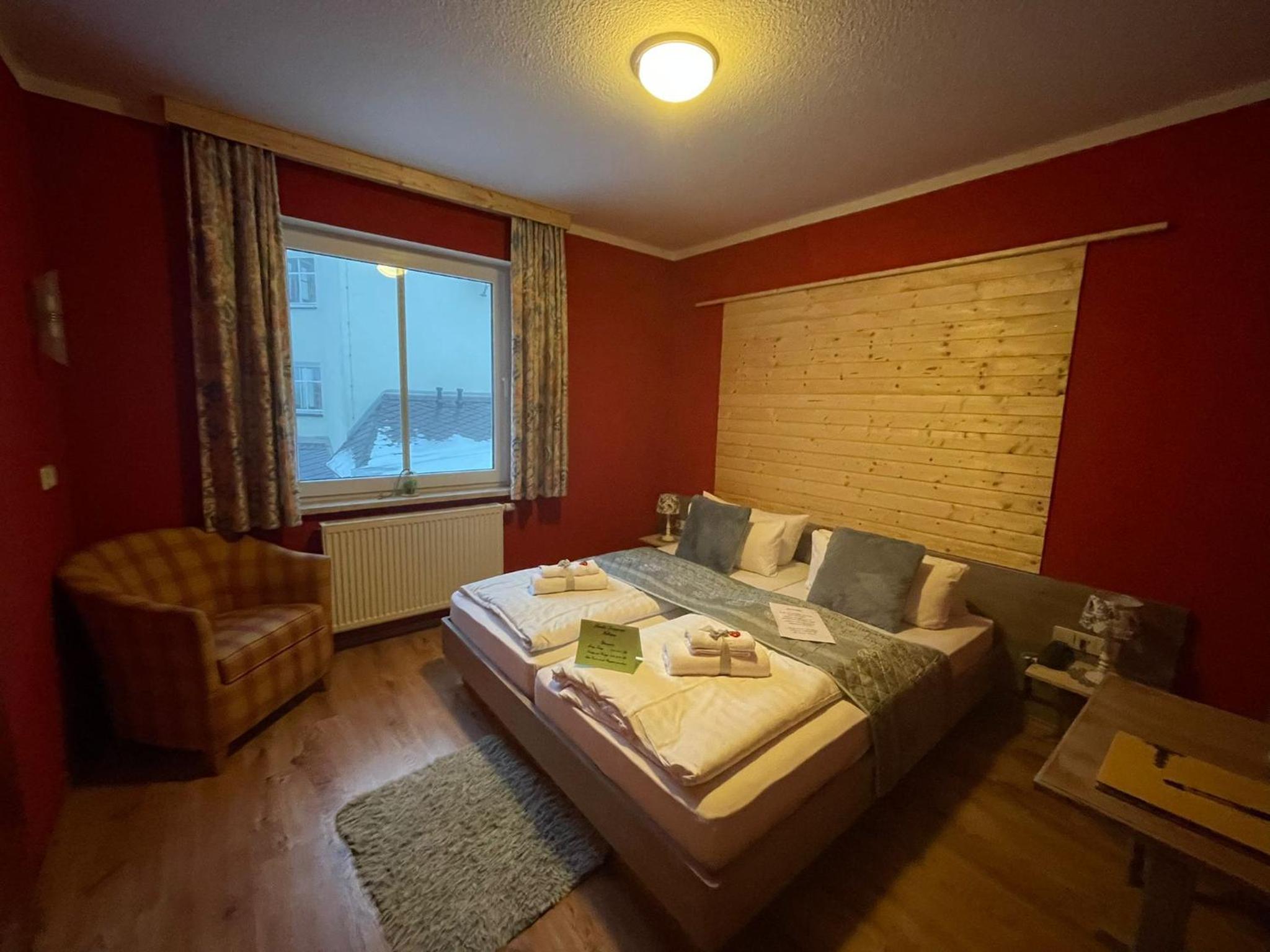 Double Room - Photo 7