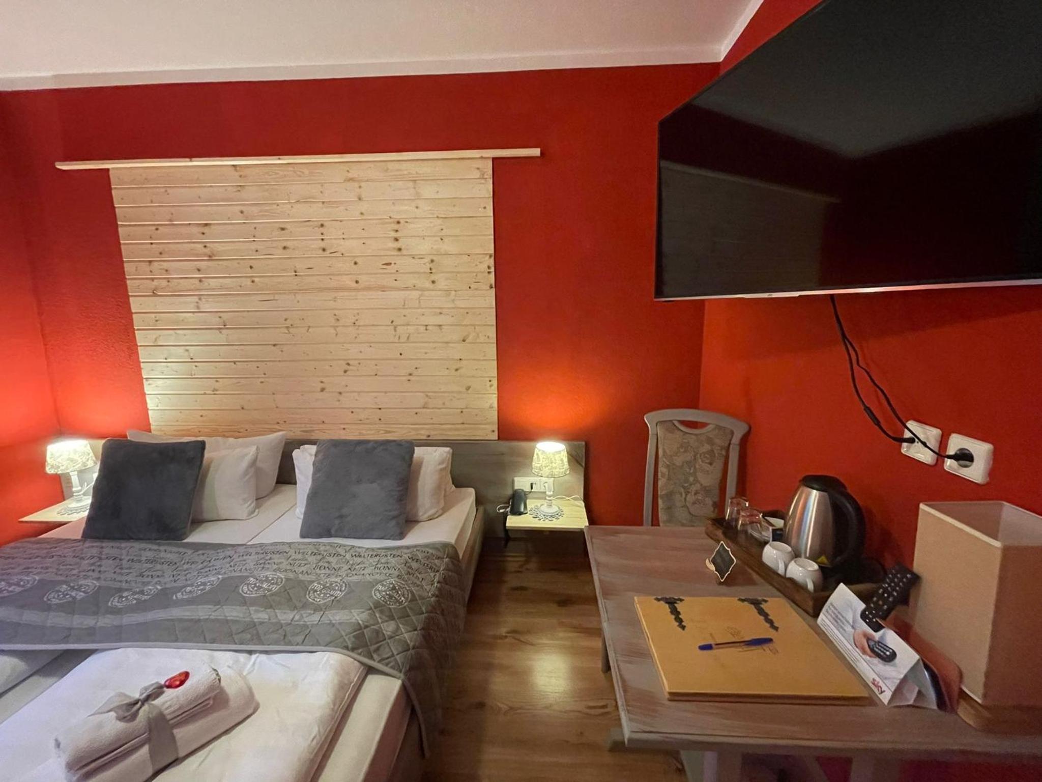Double Room - Photo 3