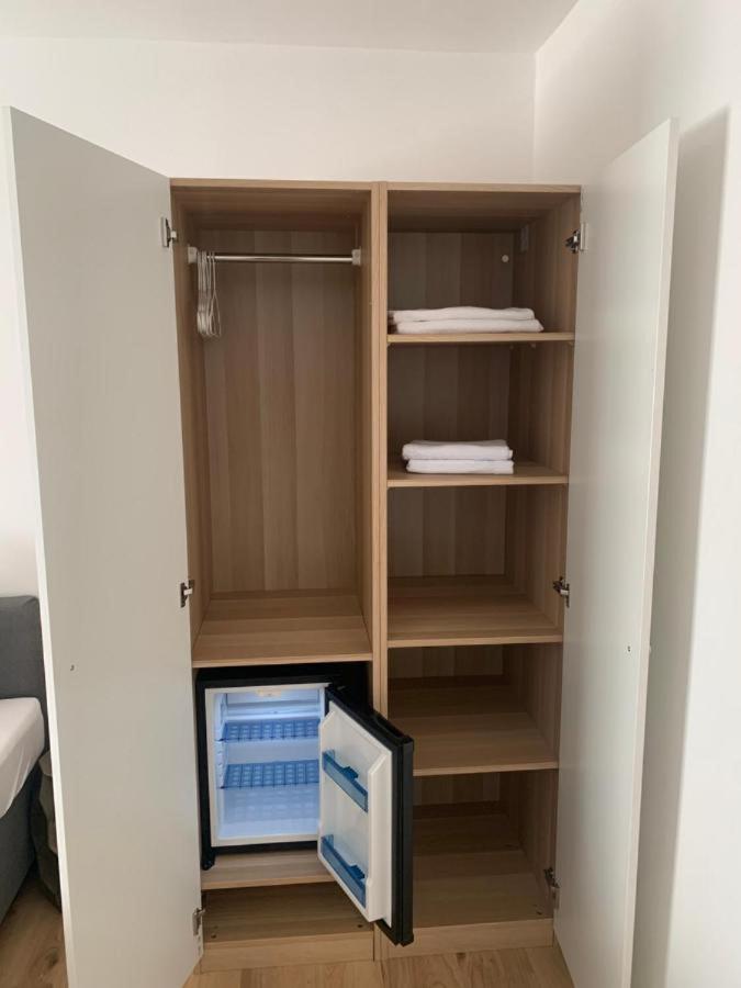 Double or Twin Room with Shared Bathroom photo 2