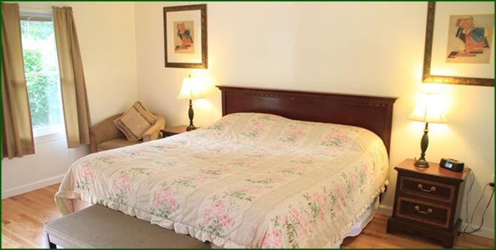 King Room - Non-Smoking photo 3