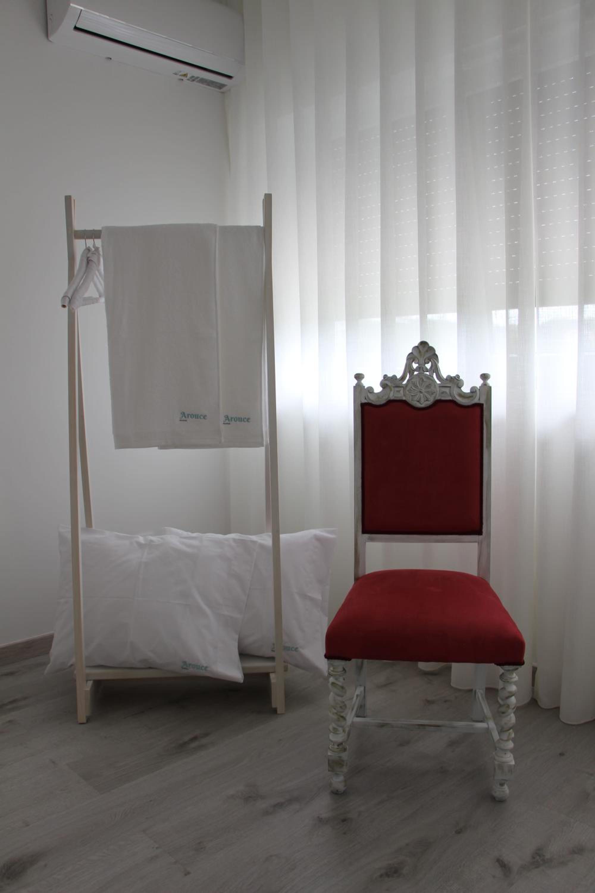Double Room - Photo 3