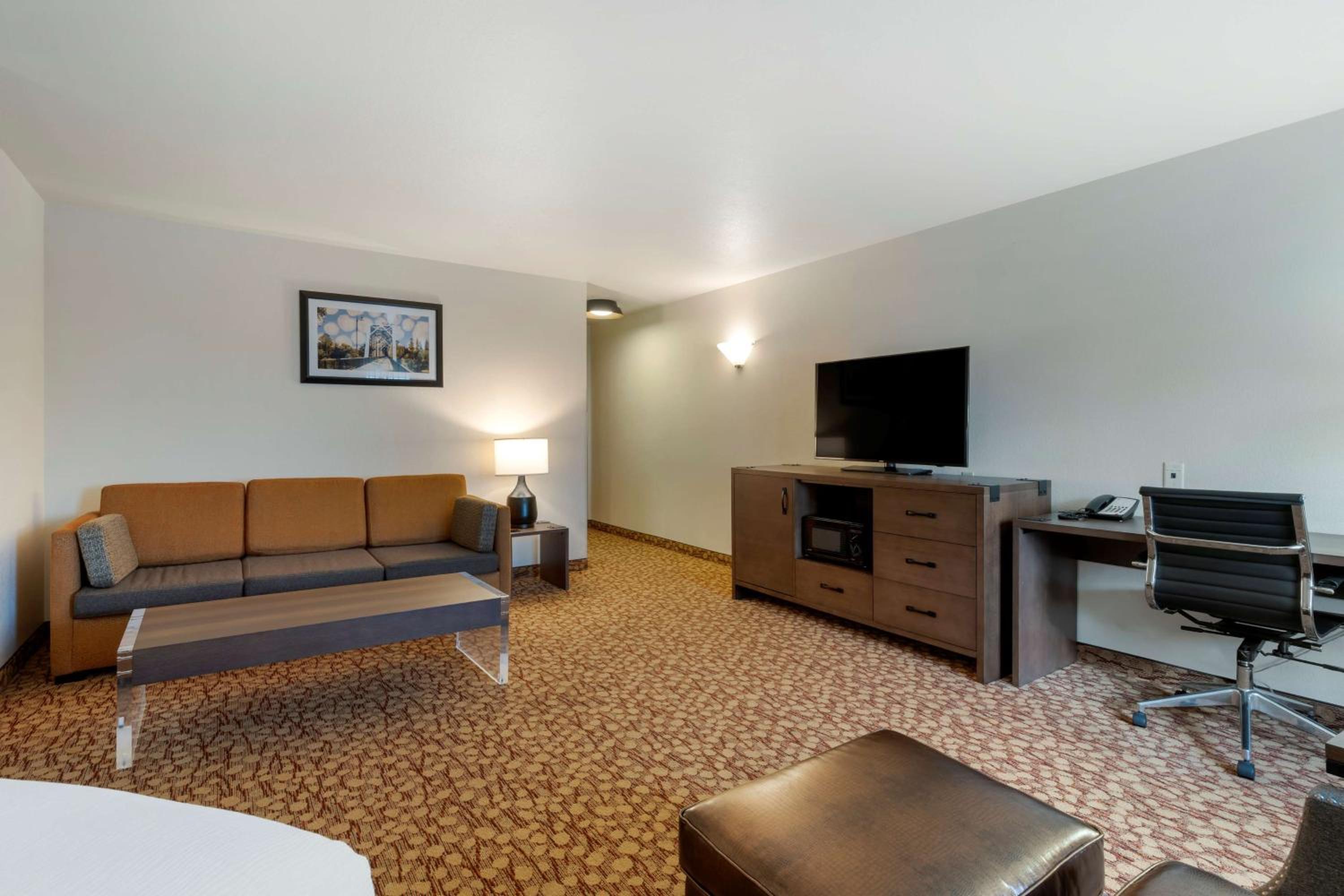 Superior King Room - Non-Smoking - Photo 3