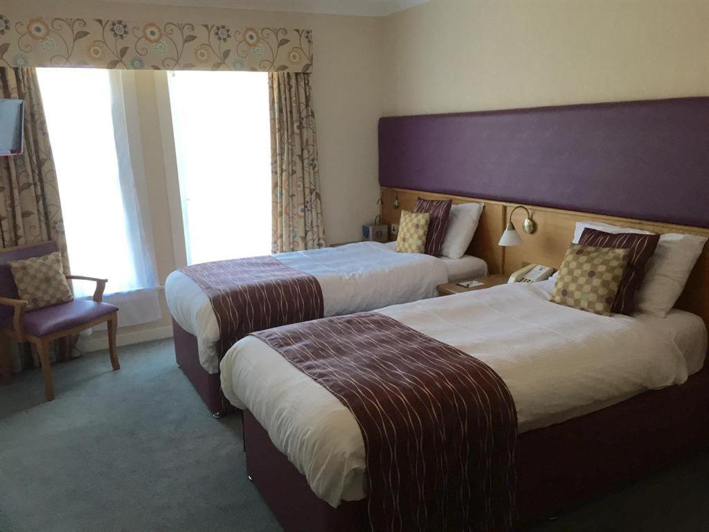 Twin Room with Private Bathroom photo 1