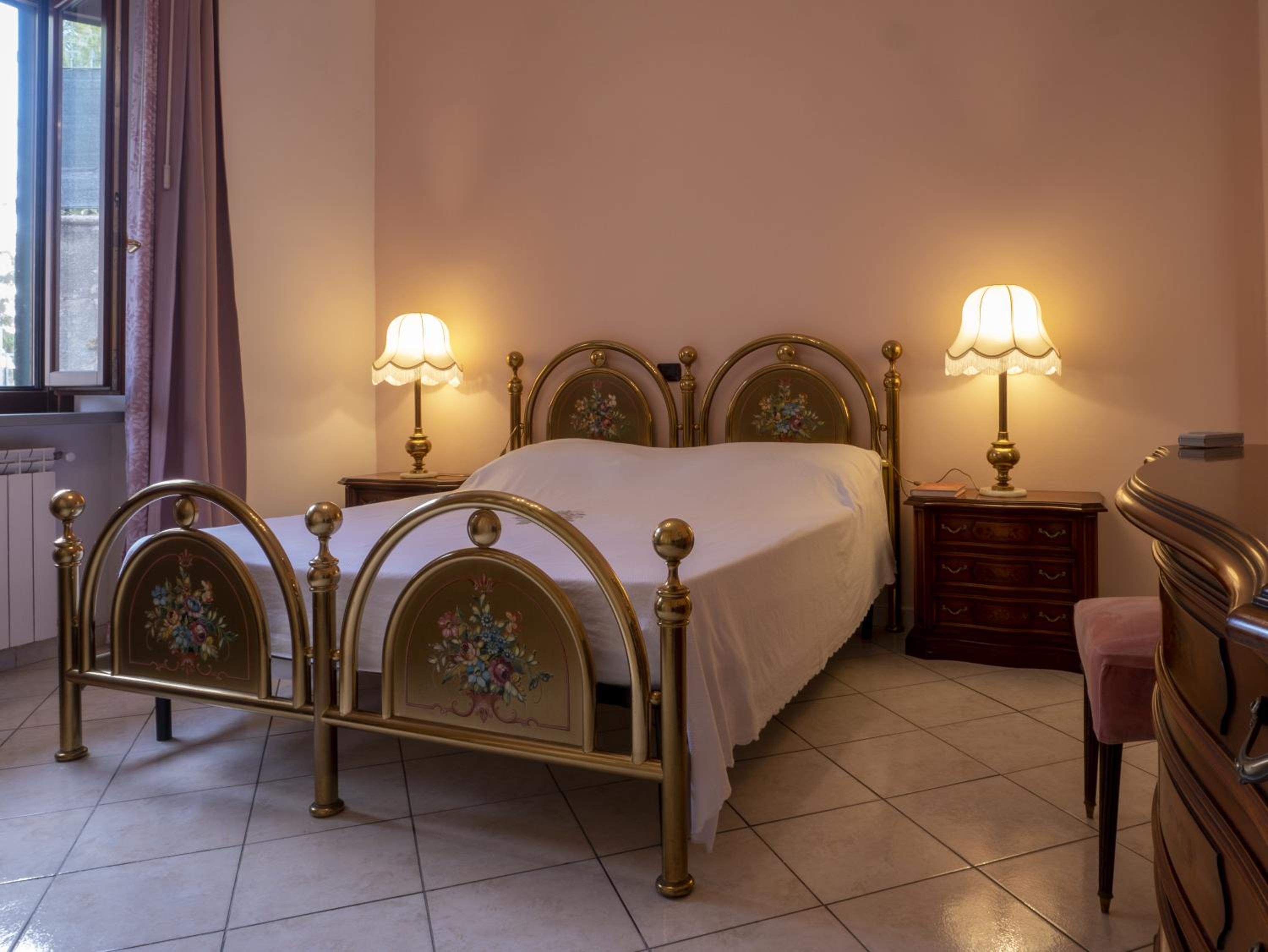 Double Room with Private Bathroom photo 1