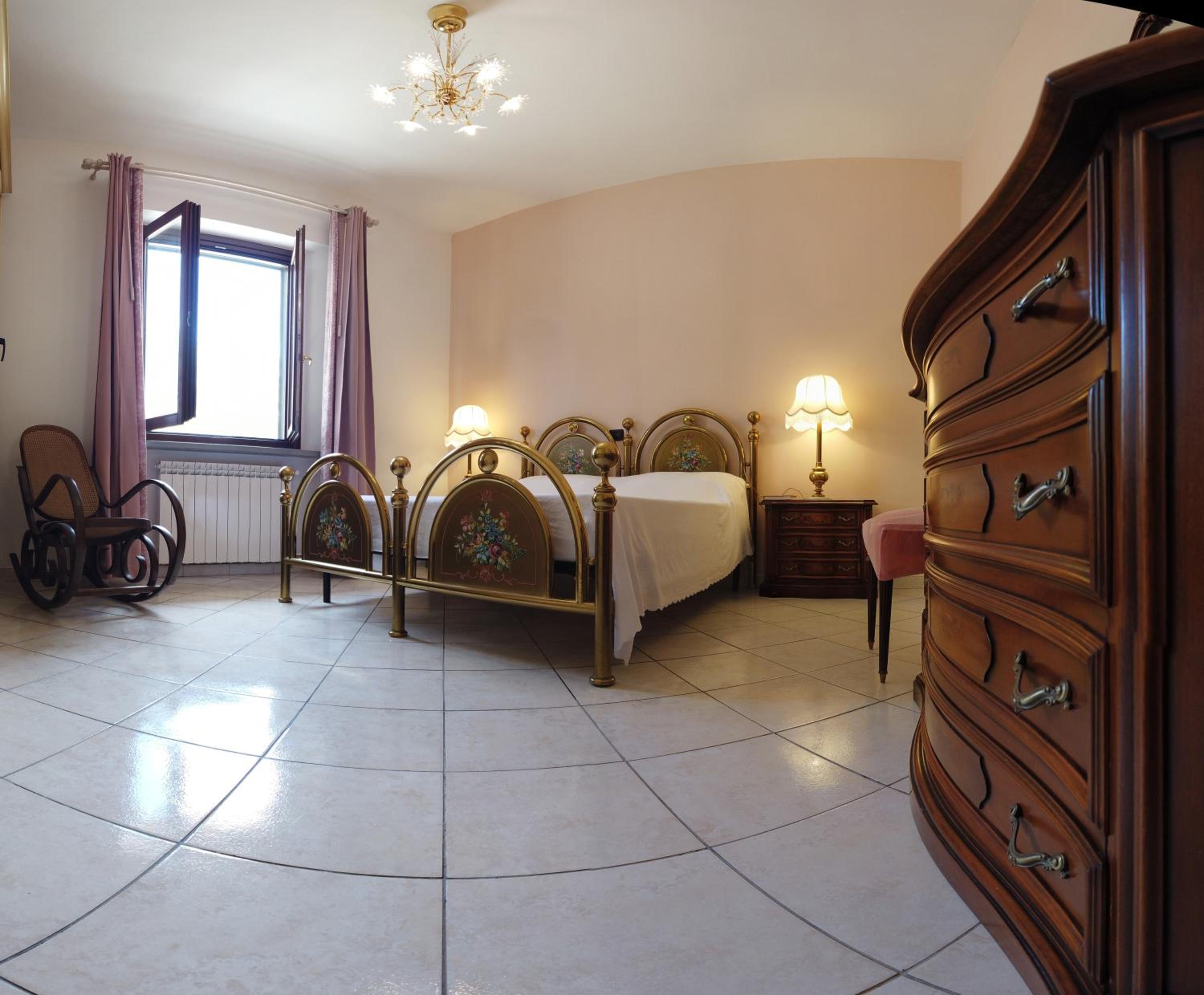 Double Room with Private Bathroom photo 3