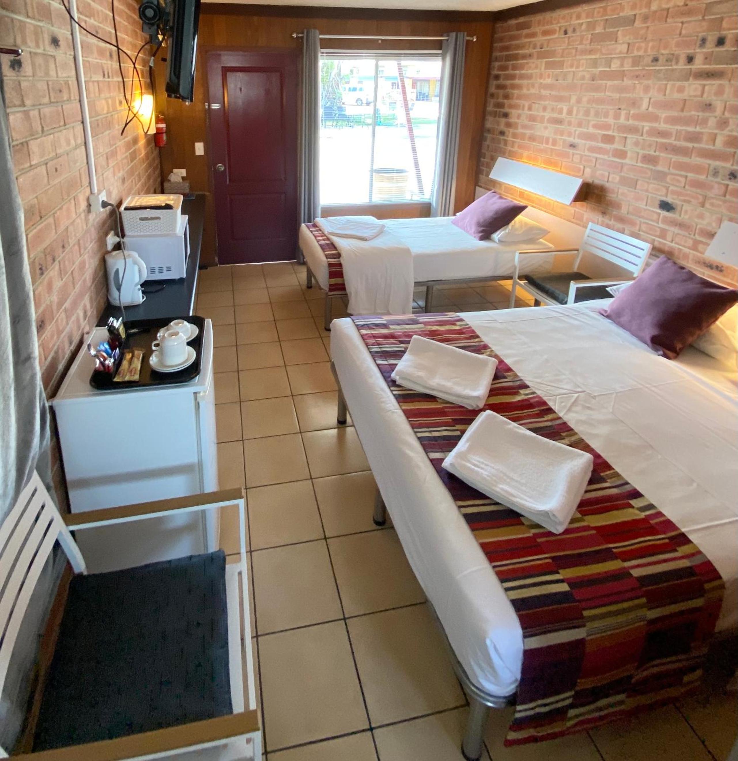Twin Room - Photo 1