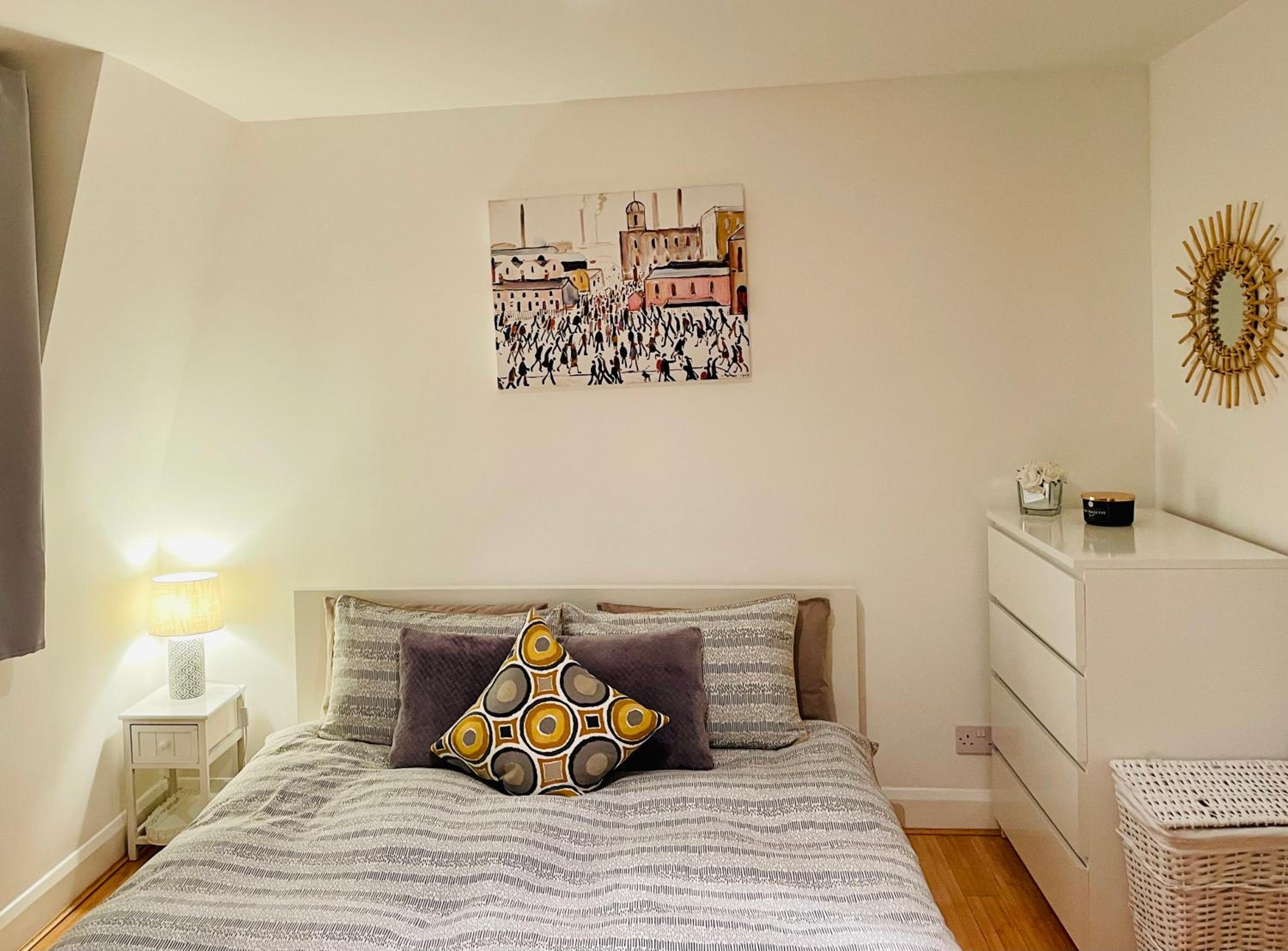 One-Bedroom Apartment photo 3