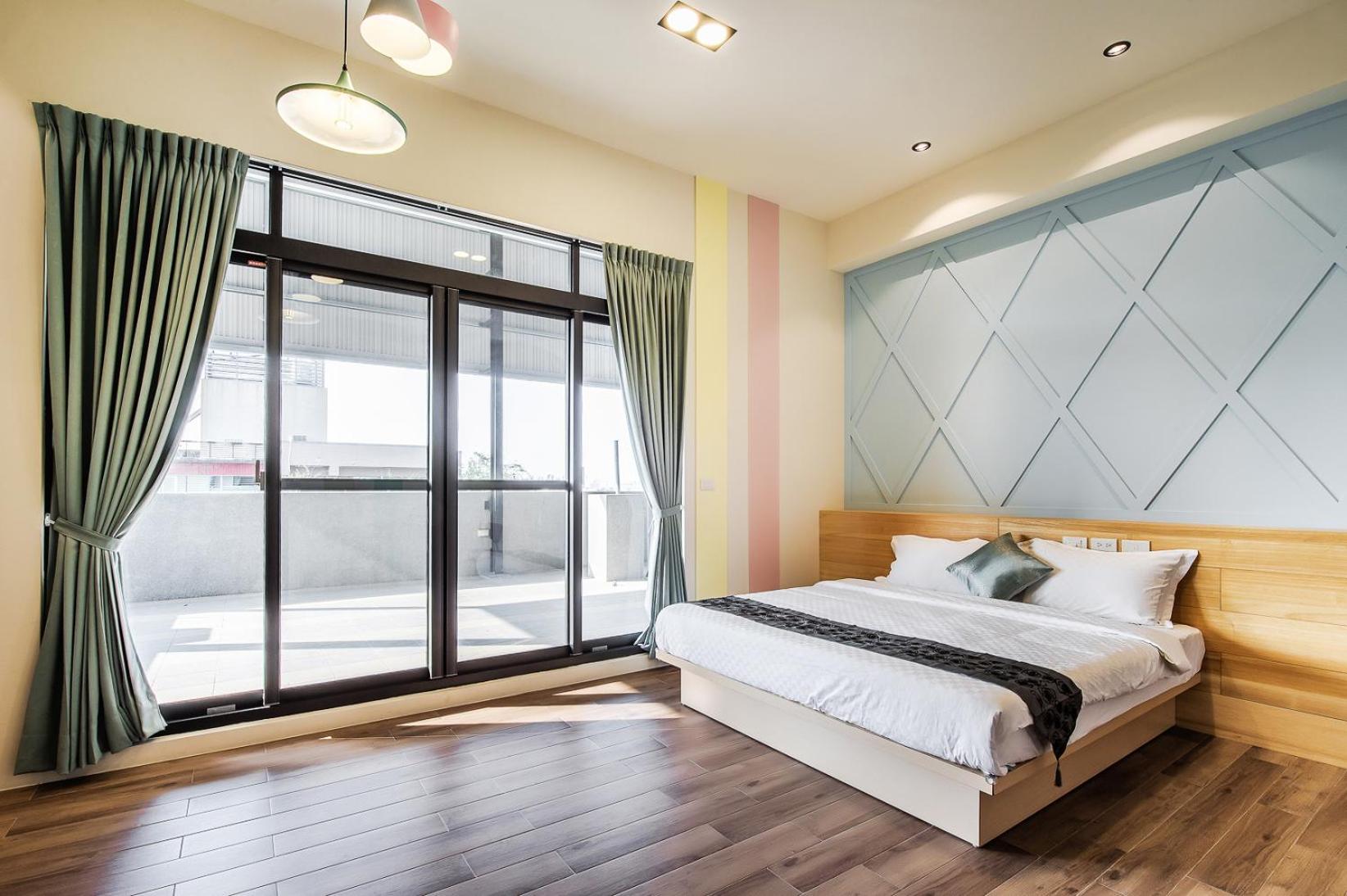 Queen Room with Balcony photo 1