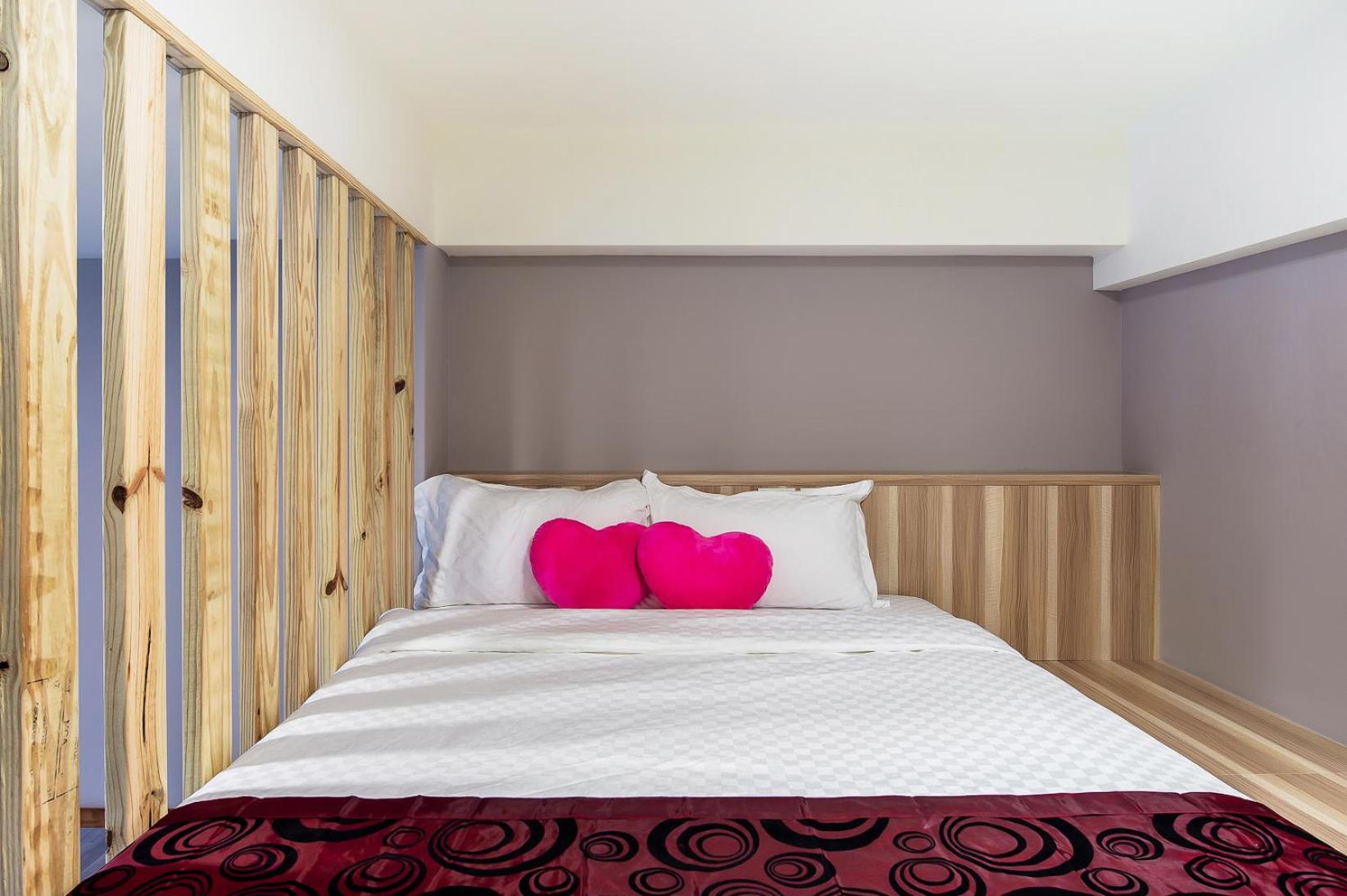Queen Room with Two Queen Beds photo 3