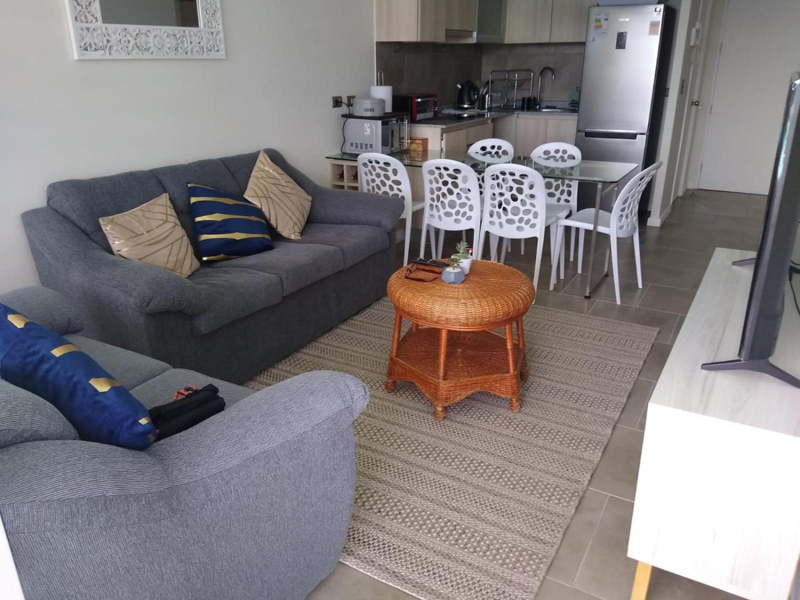 Three-Bedroom Apartment photo 1