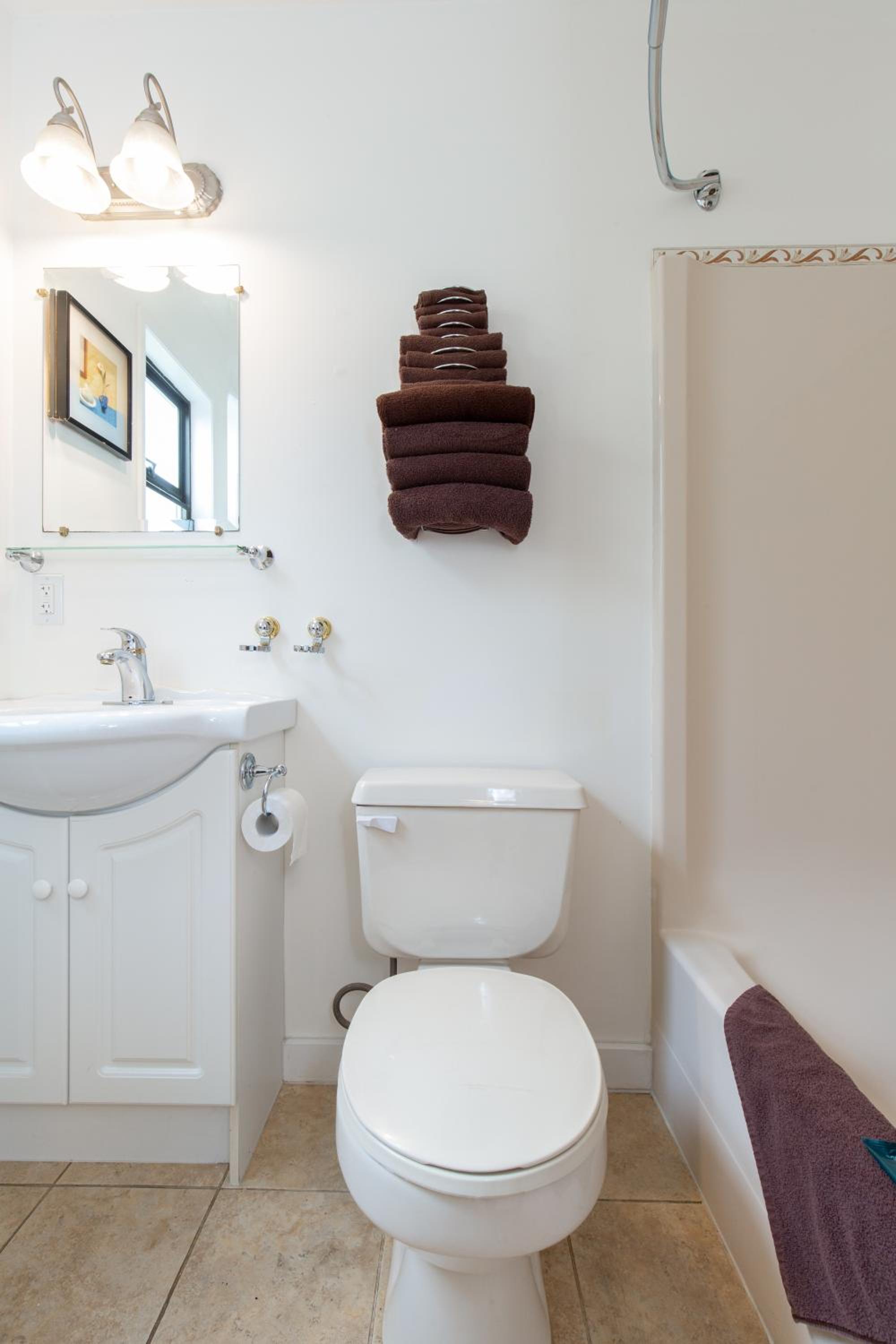 Two-Bedroom Cabin B Style - Photo 7