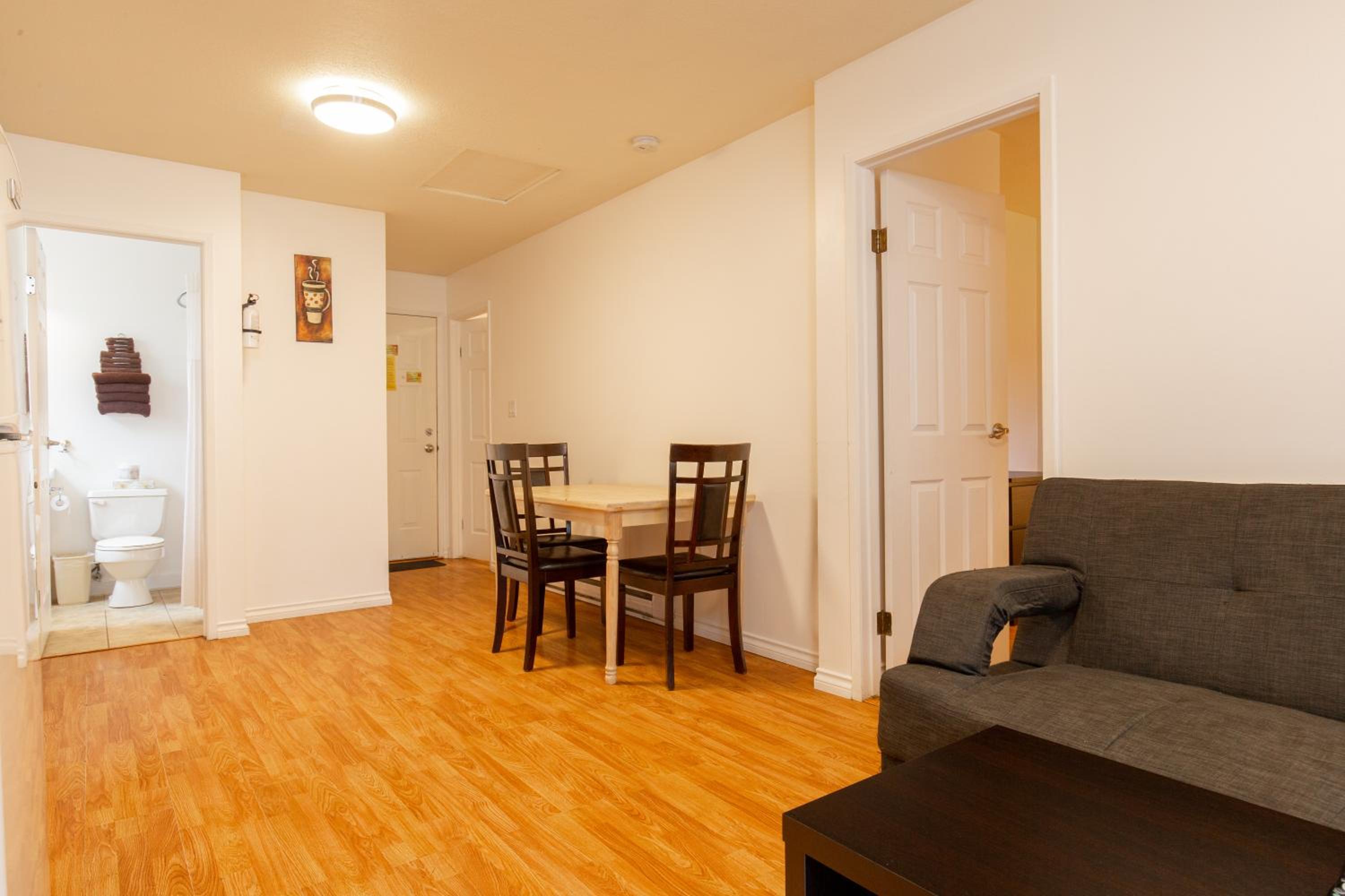 Two-Bedroom Cabin B Style - Photo 8
