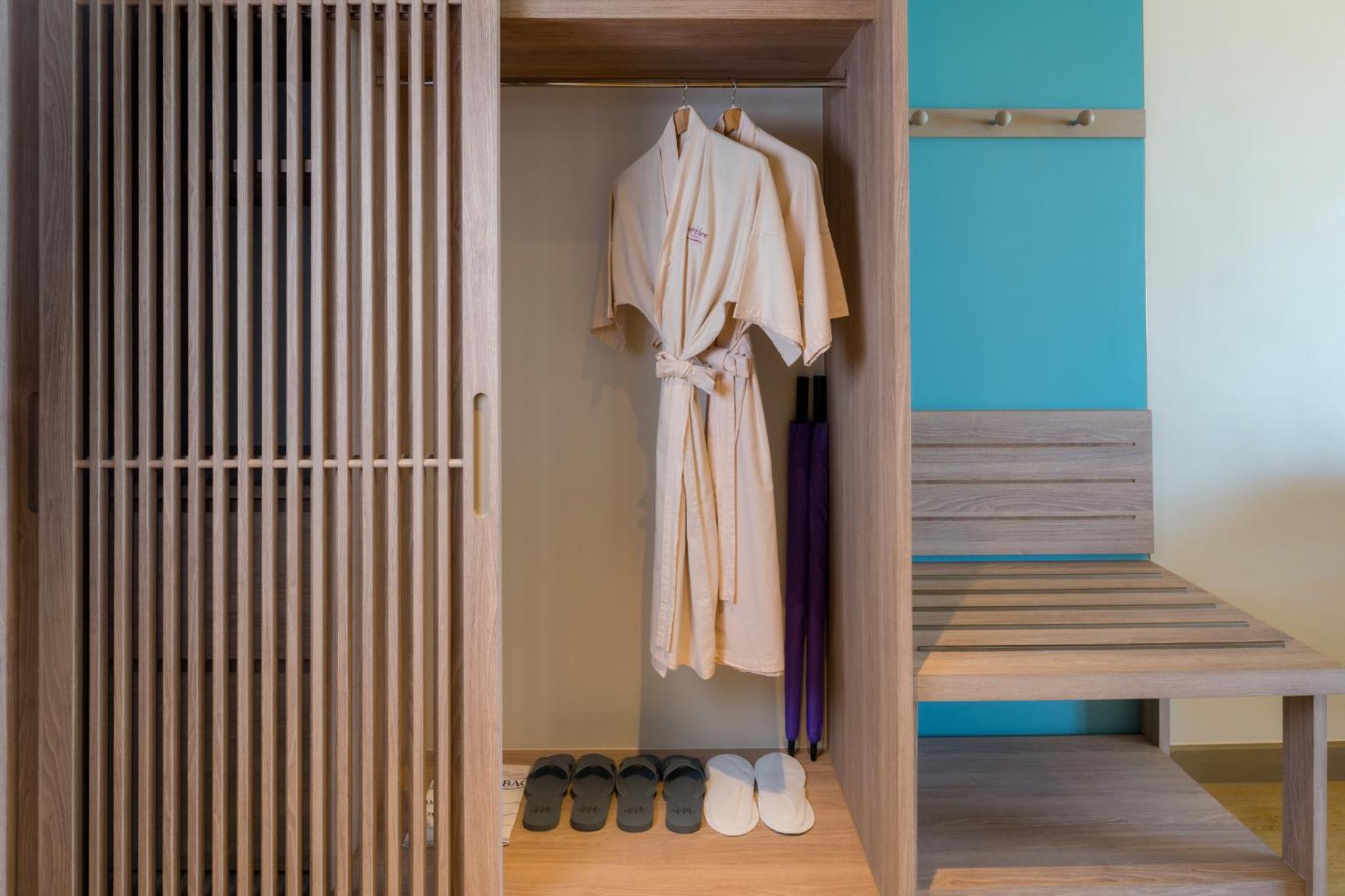 Deluxe Double Room with Pool View - Beach Side - Photo 4