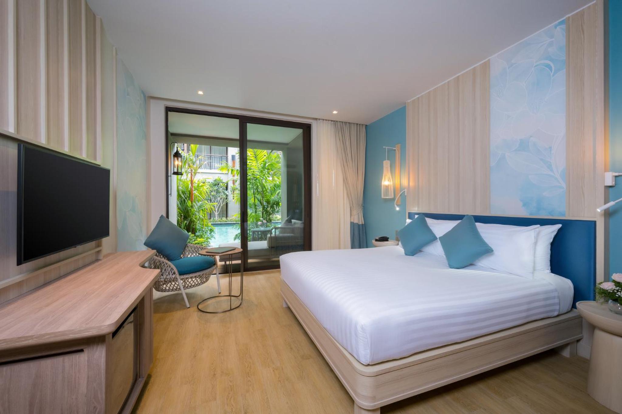 Deluxe Double Room with Pool Access - Beach Side - Photo 7