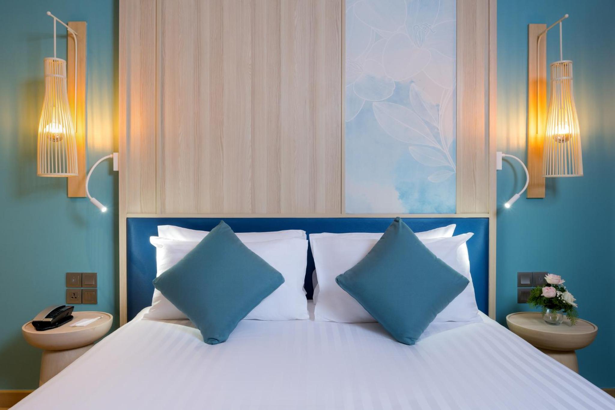 Deluxe Double Room with Pool View - Beach Side - Photo 3