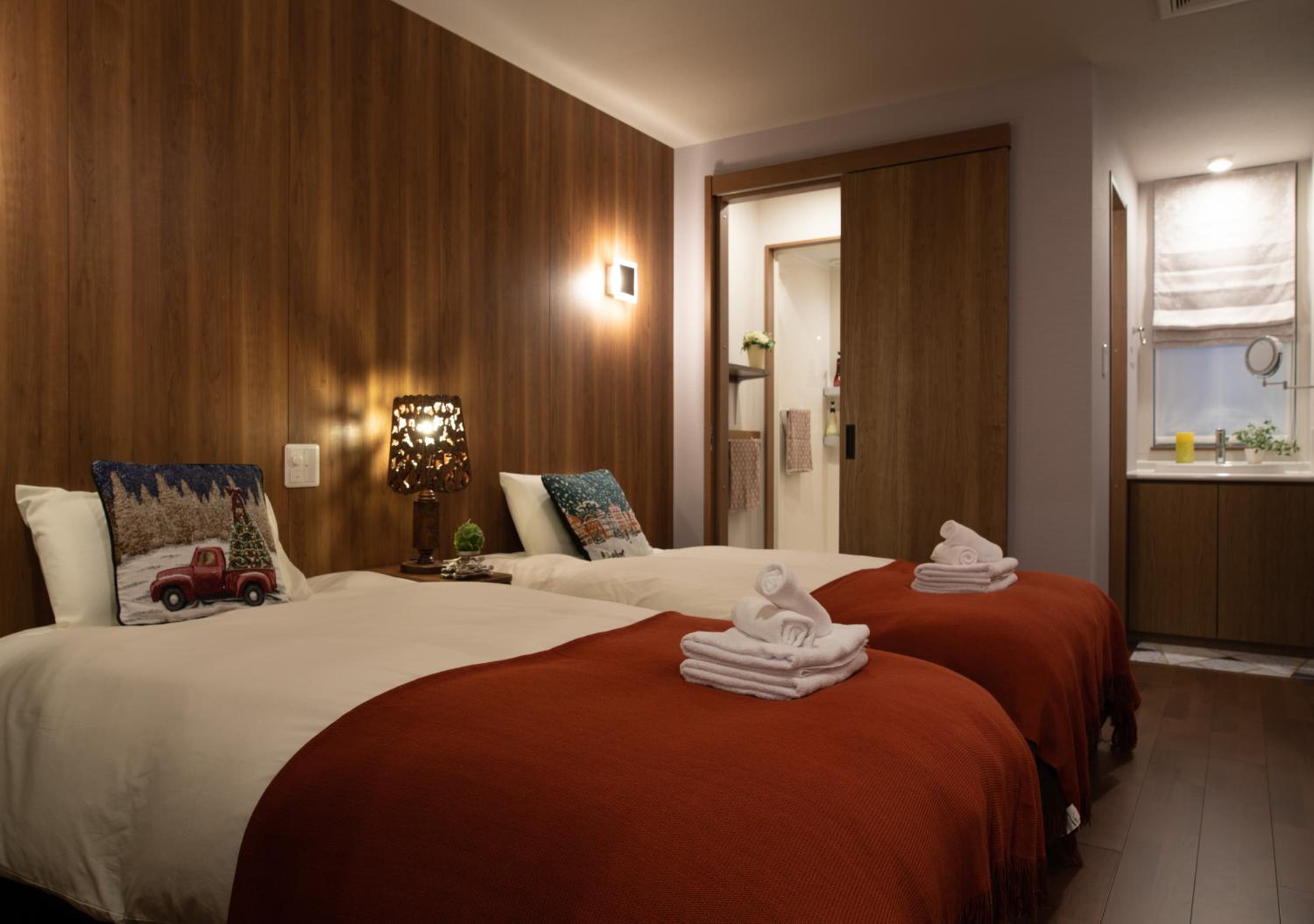 Superior Suite - Photo 13
