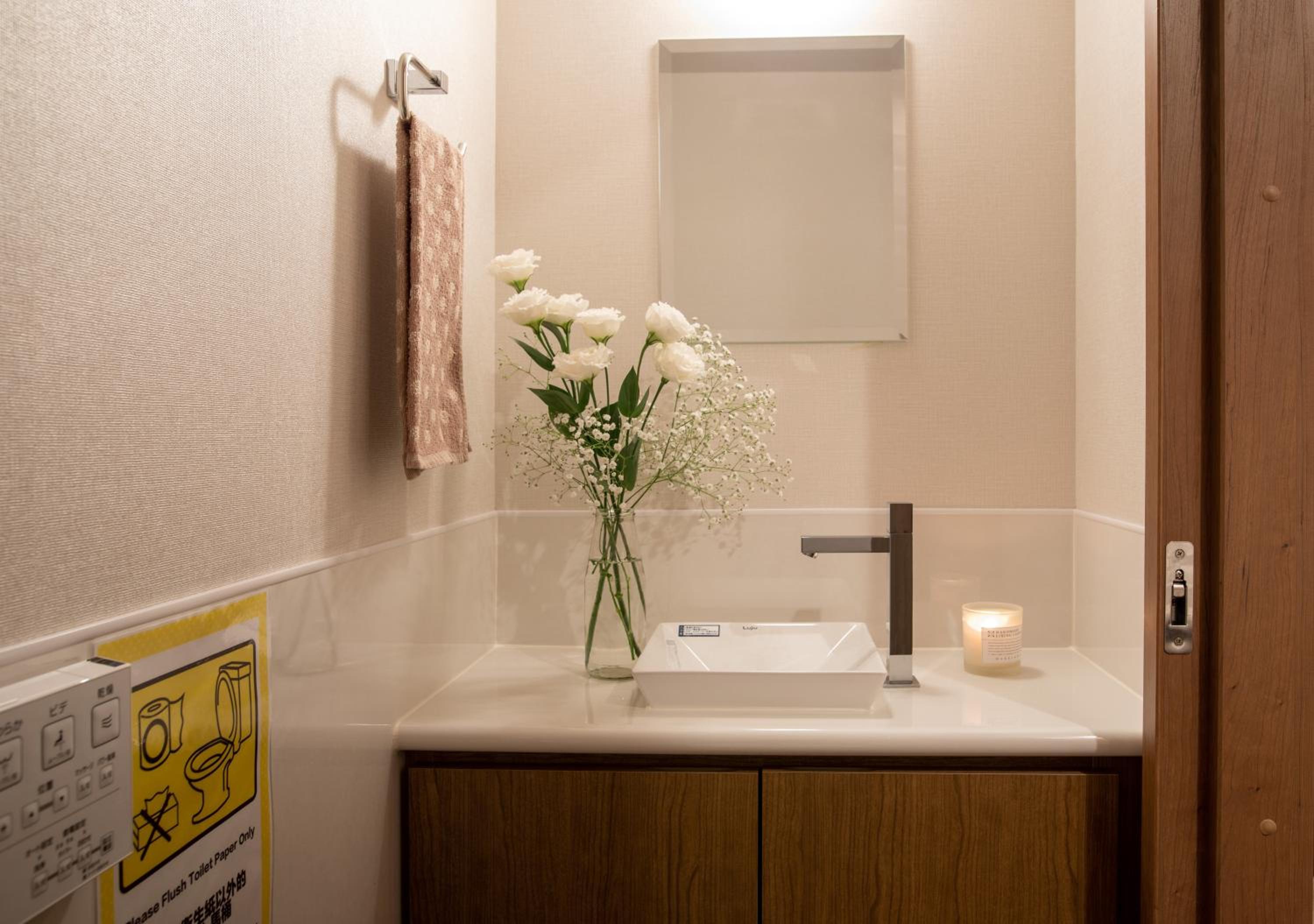 Superior Suite - Photo 8
