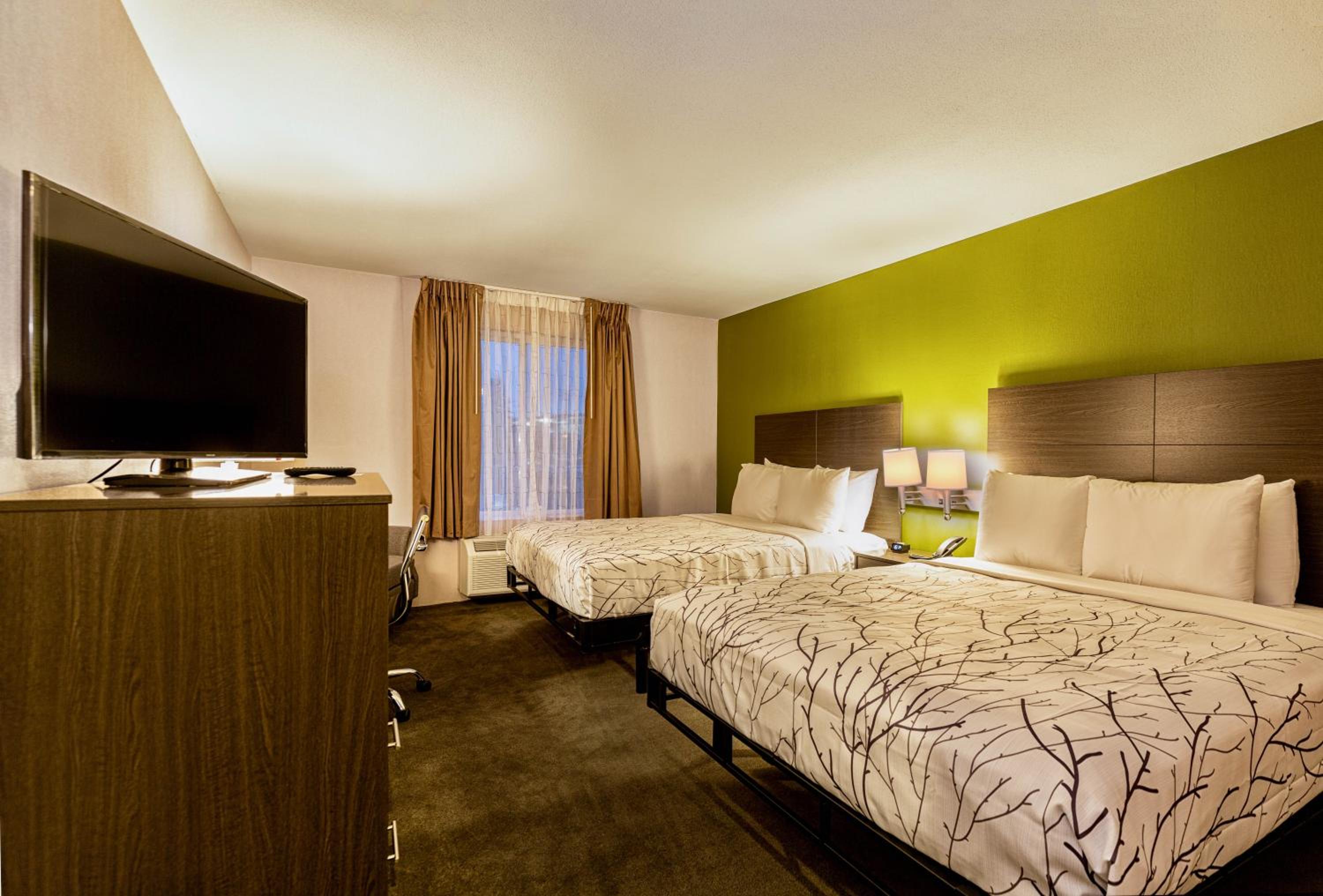 Queen Room with Two Queen Beds - Photo 6