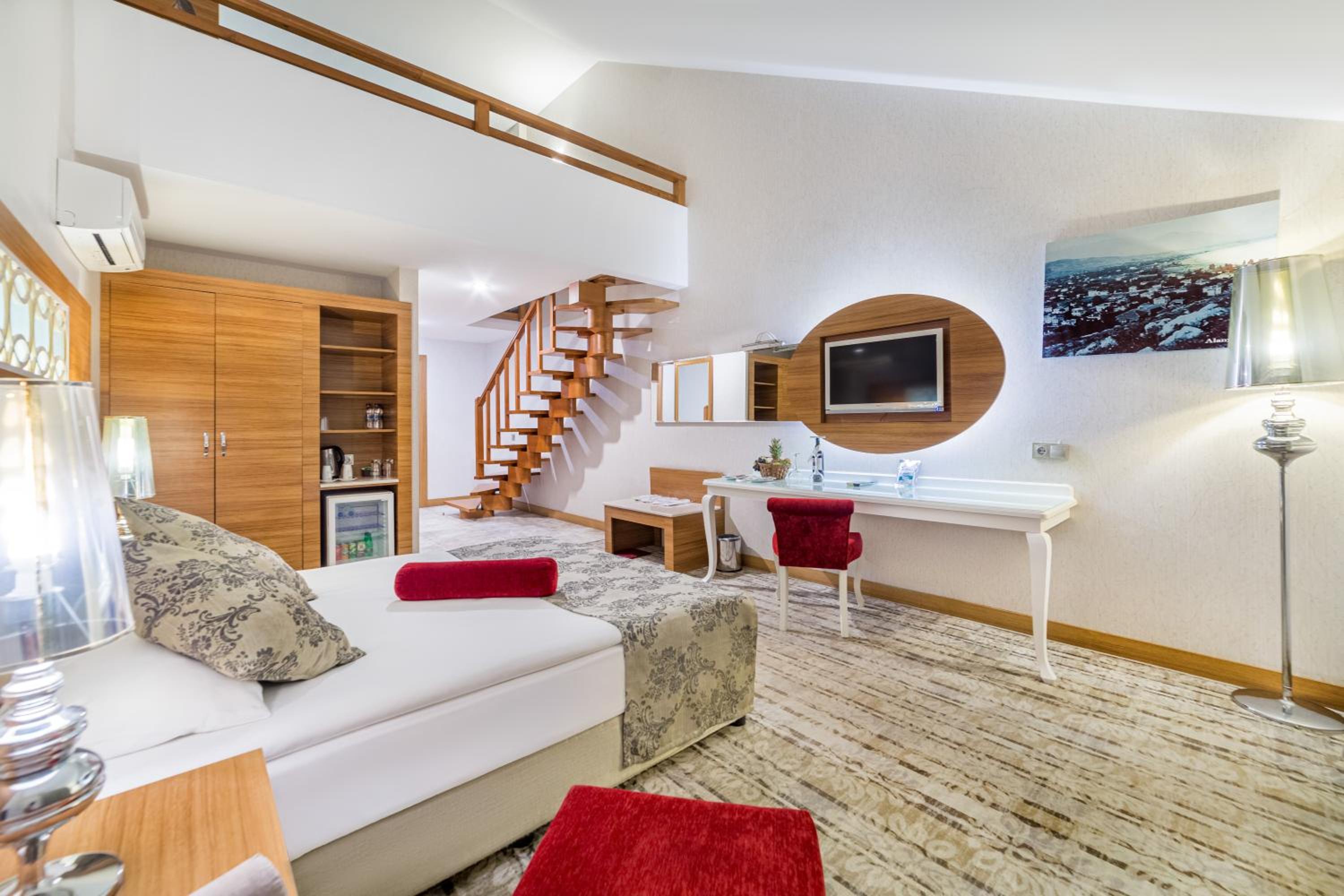 Family Room (4 Adults)