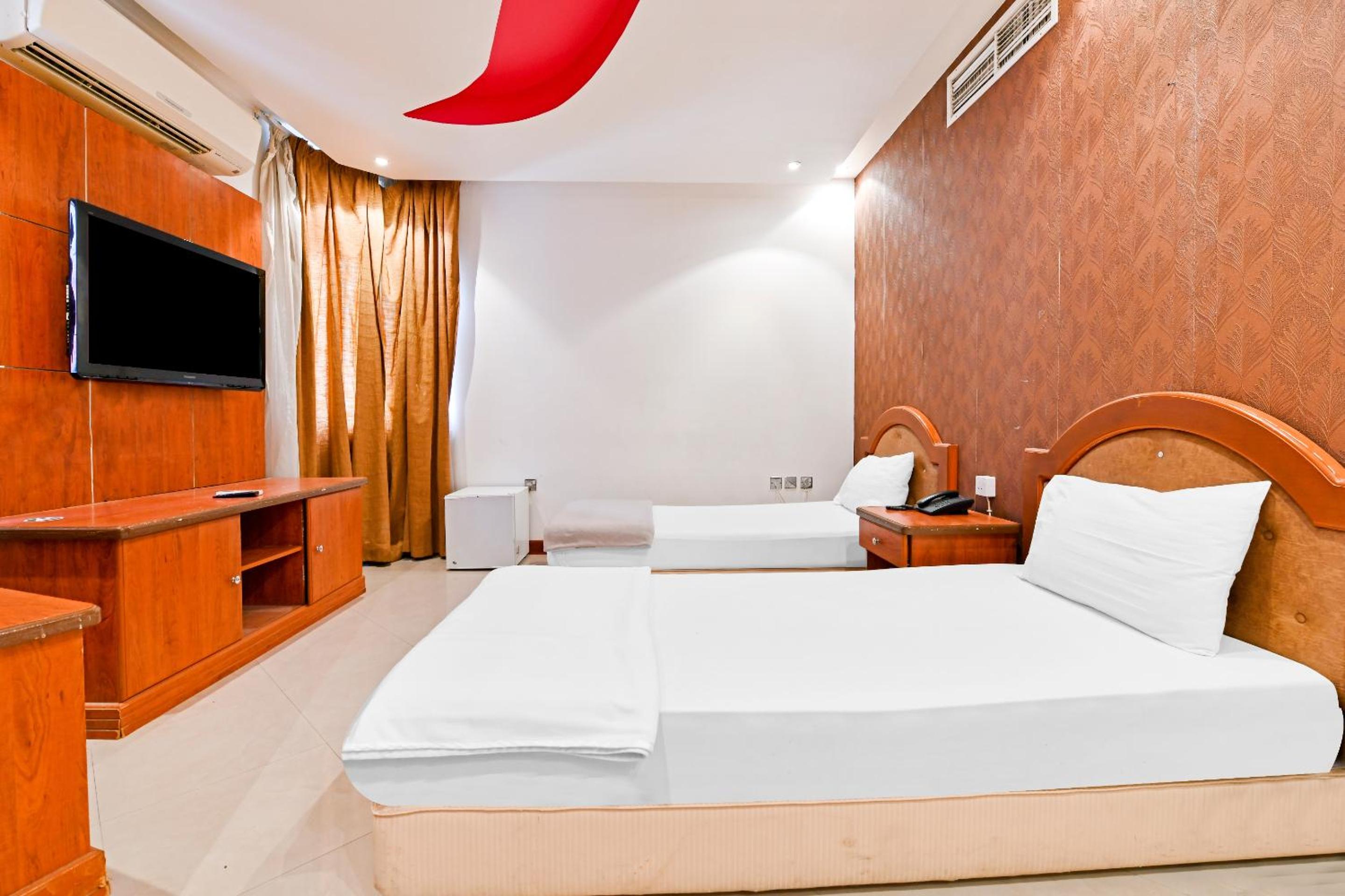 Deluxe Twin Room - Photo 17