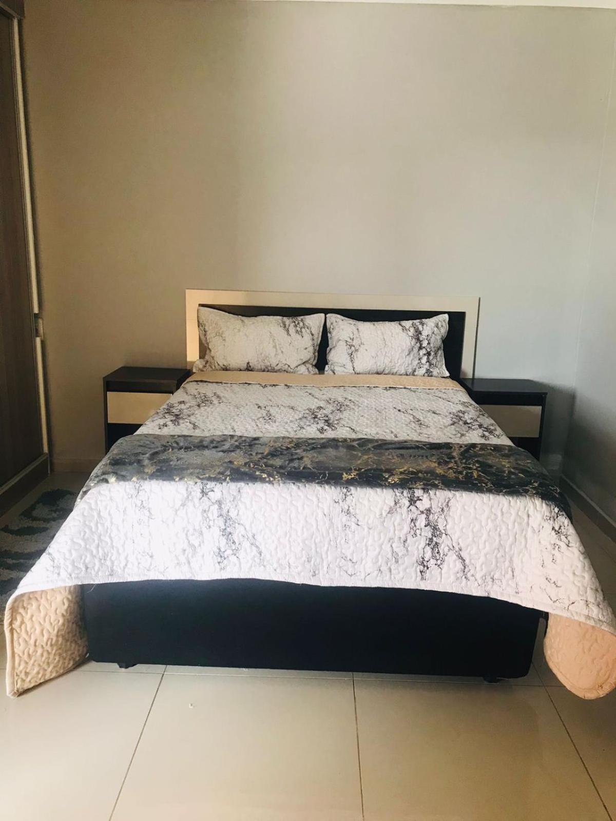 Double Room with Private Bathroom photo 1