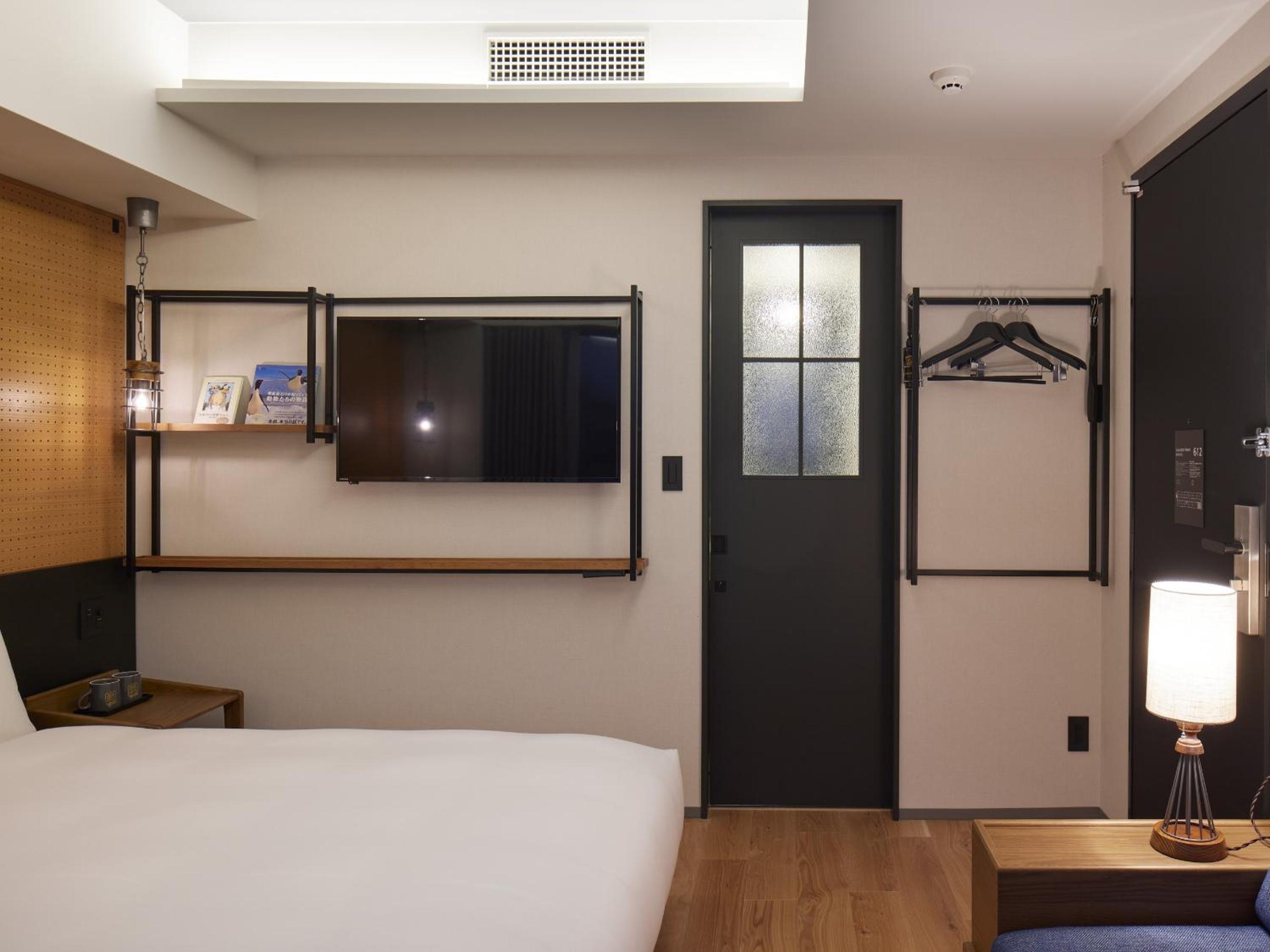 Standard Twin Room - Photo 3