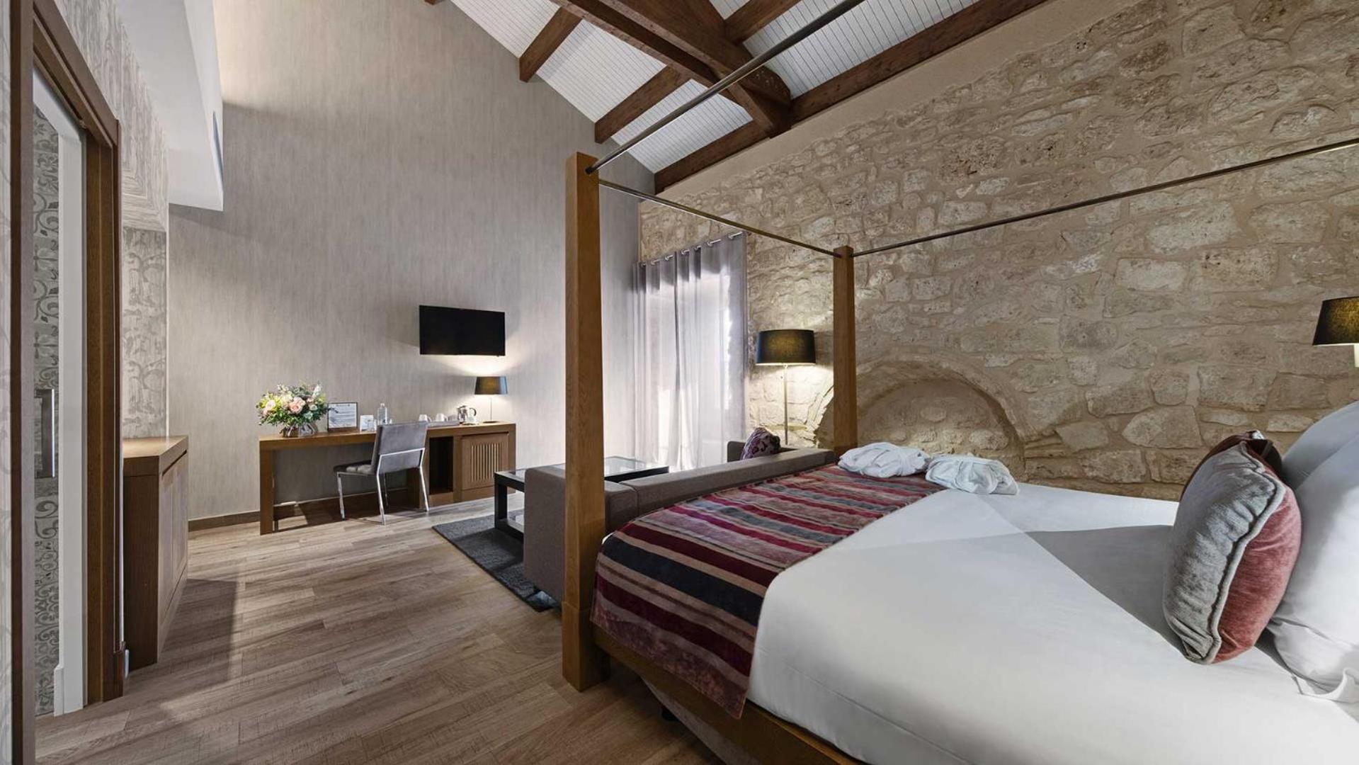 Historical Deluxe Double Room photo 2