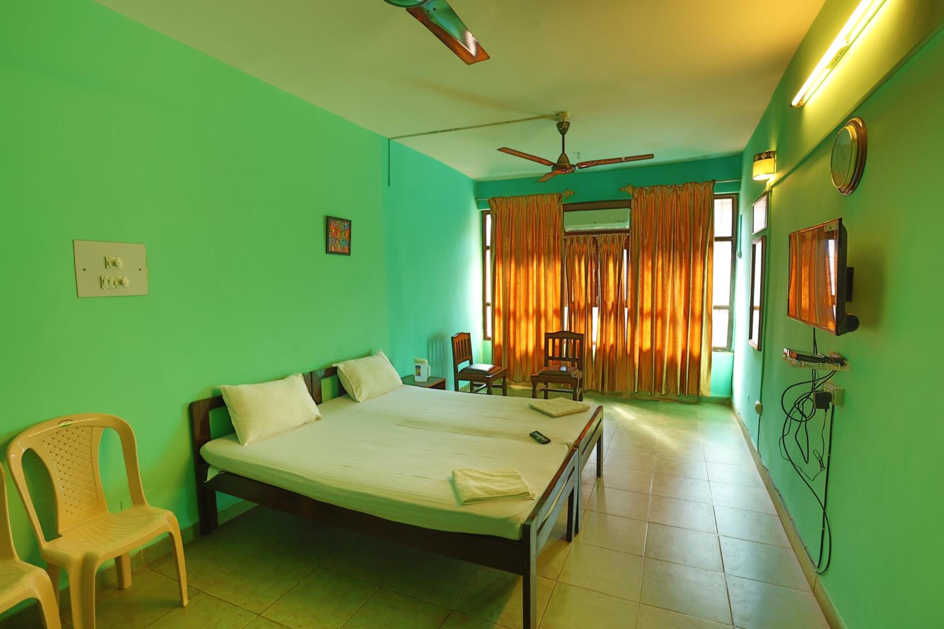 Standard Double Room - Photo 33