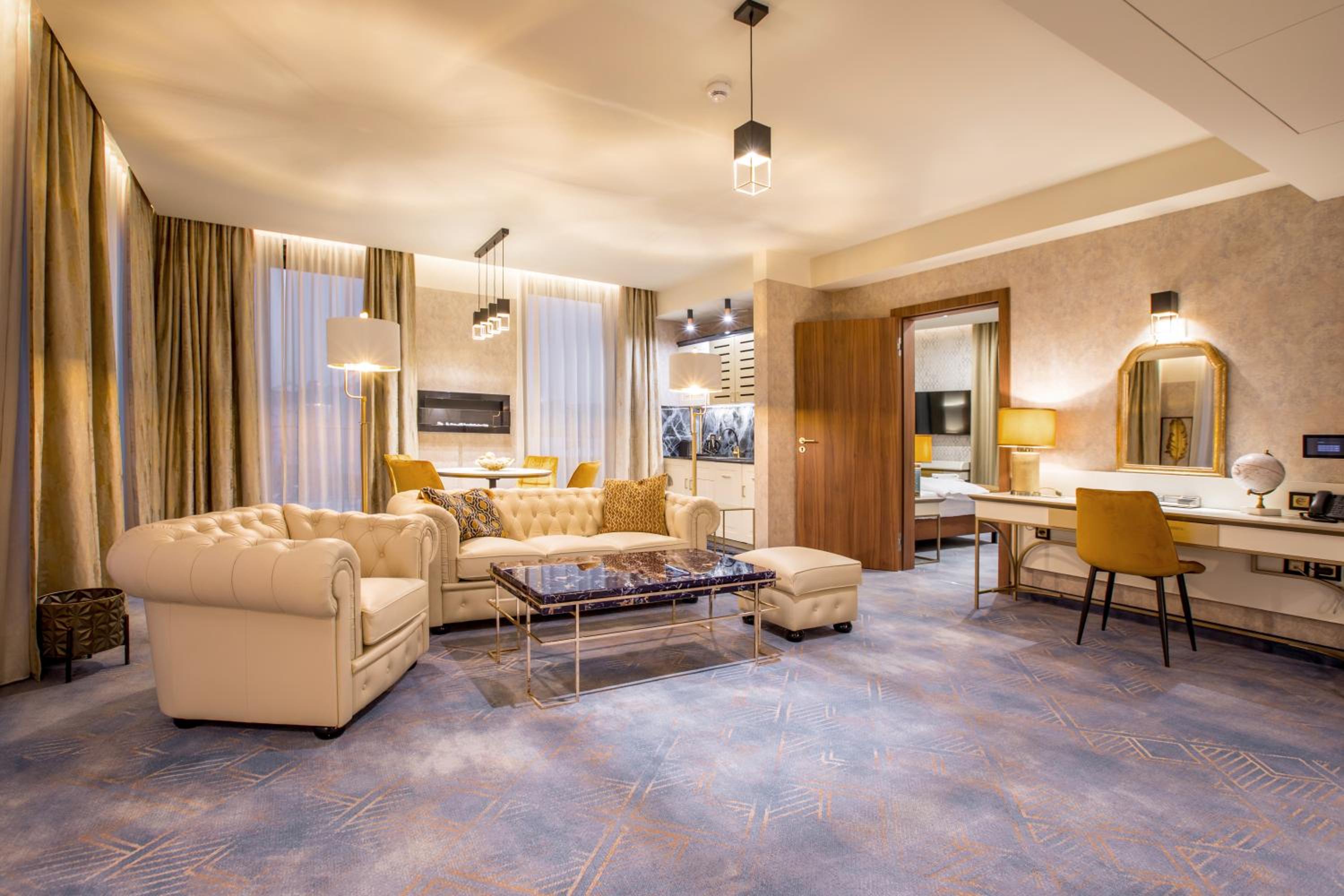 Penthouse Apartment - Photo 1