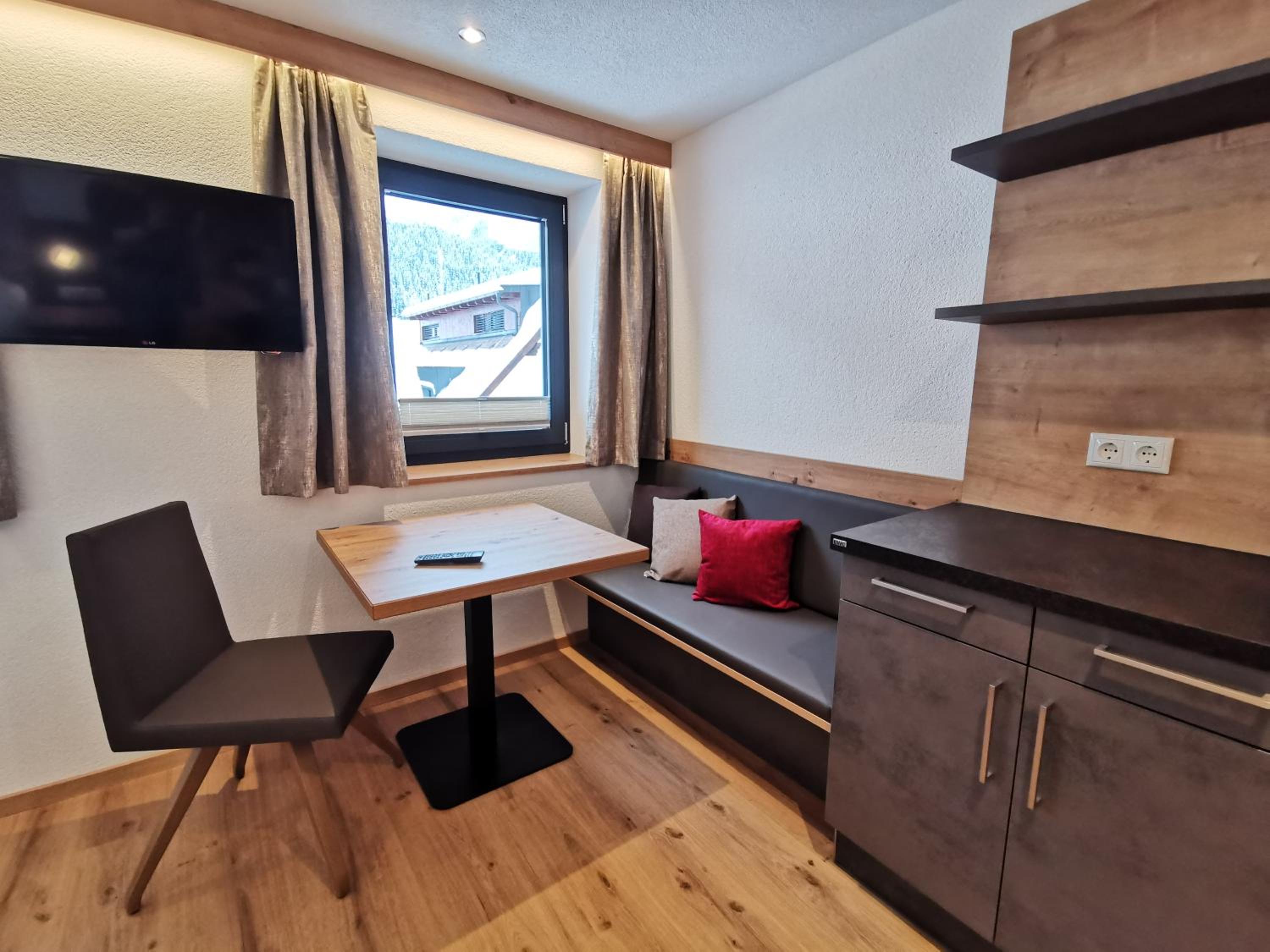 Apartment - Ground Floor - Photo 1