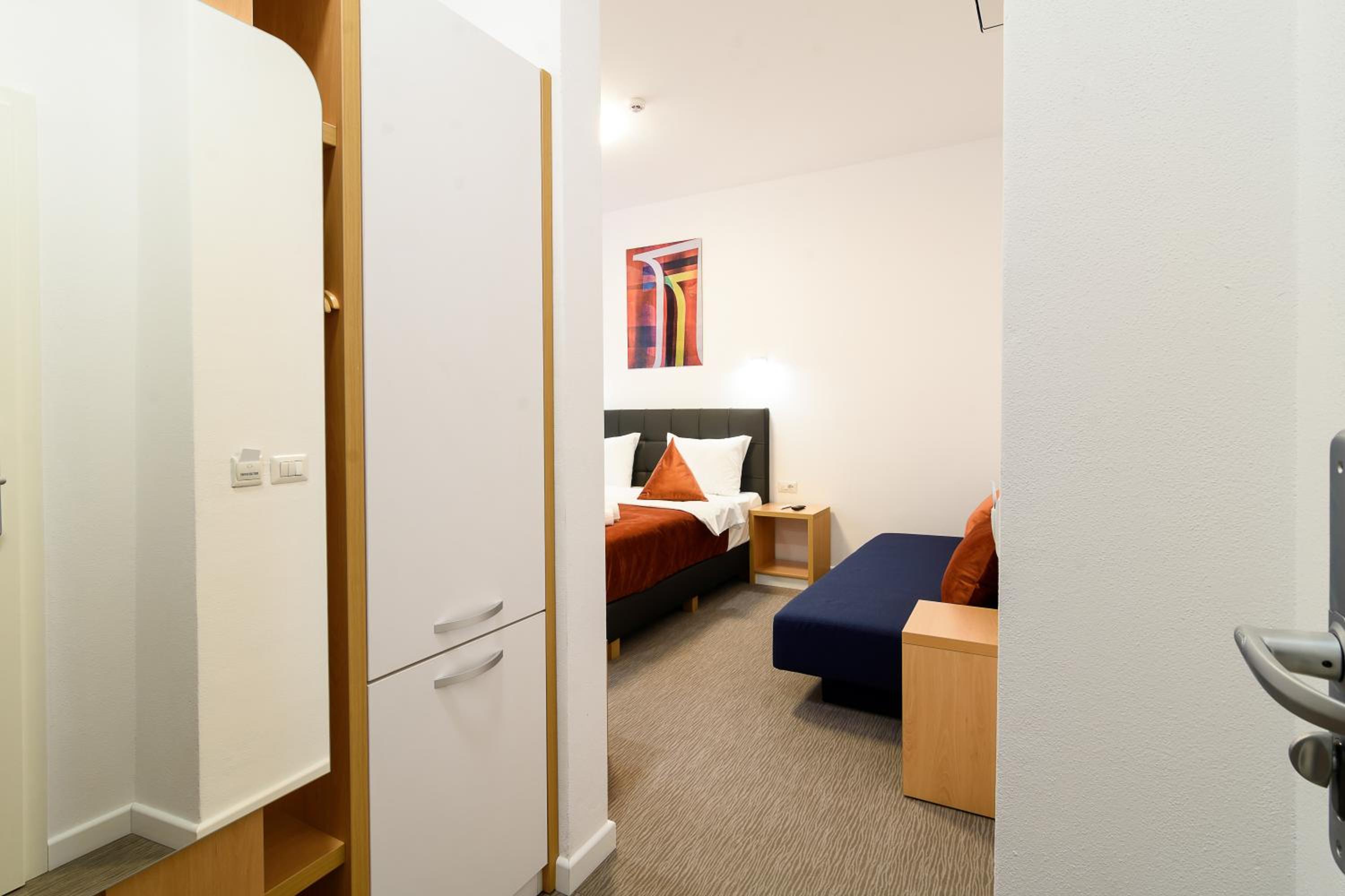 Double Room with Spa Bath - Photo 3