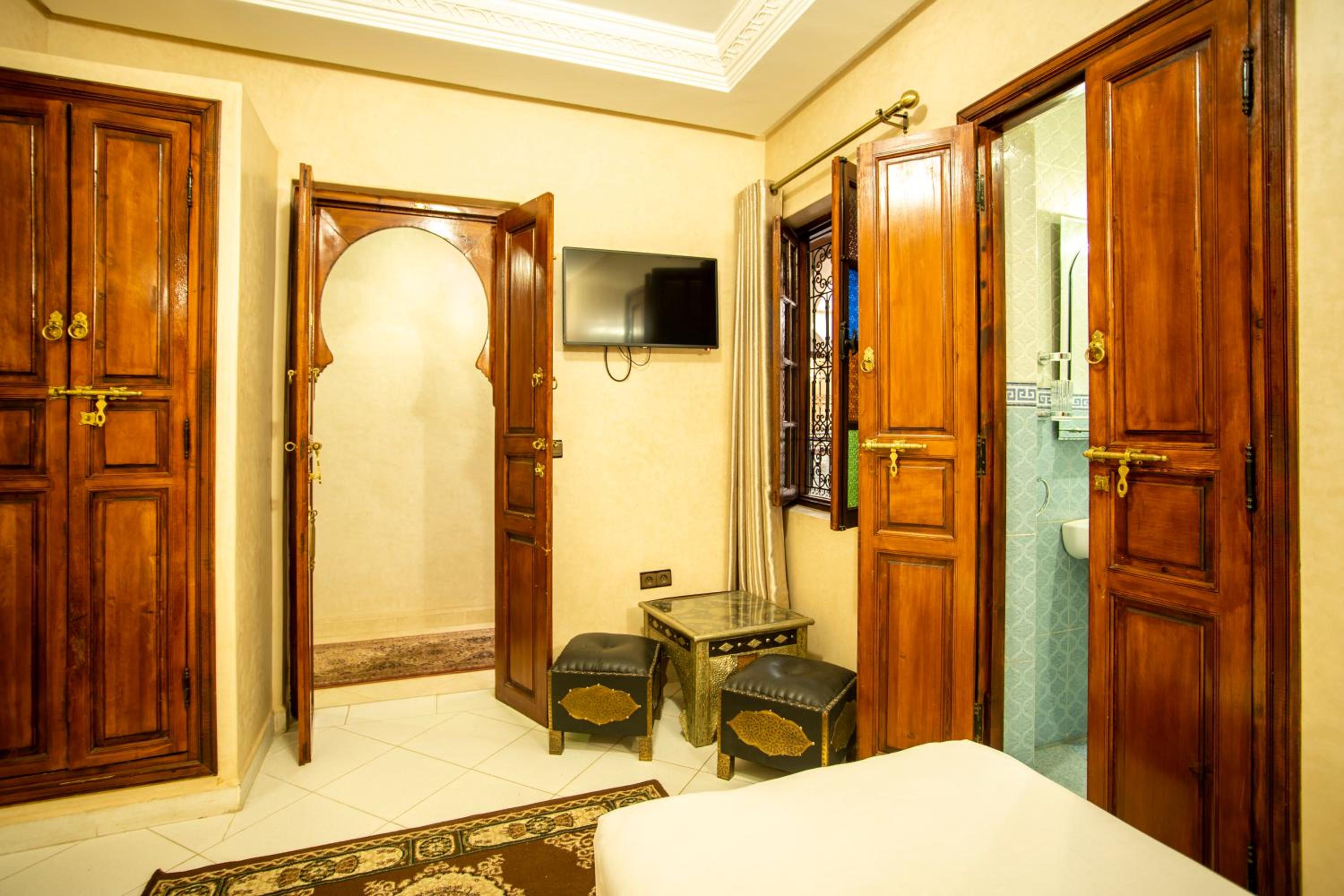 Twin Room - Photo 4