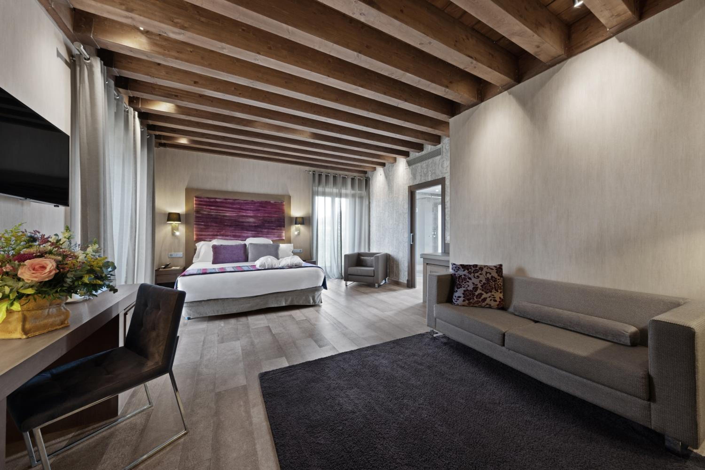 Suite Suite