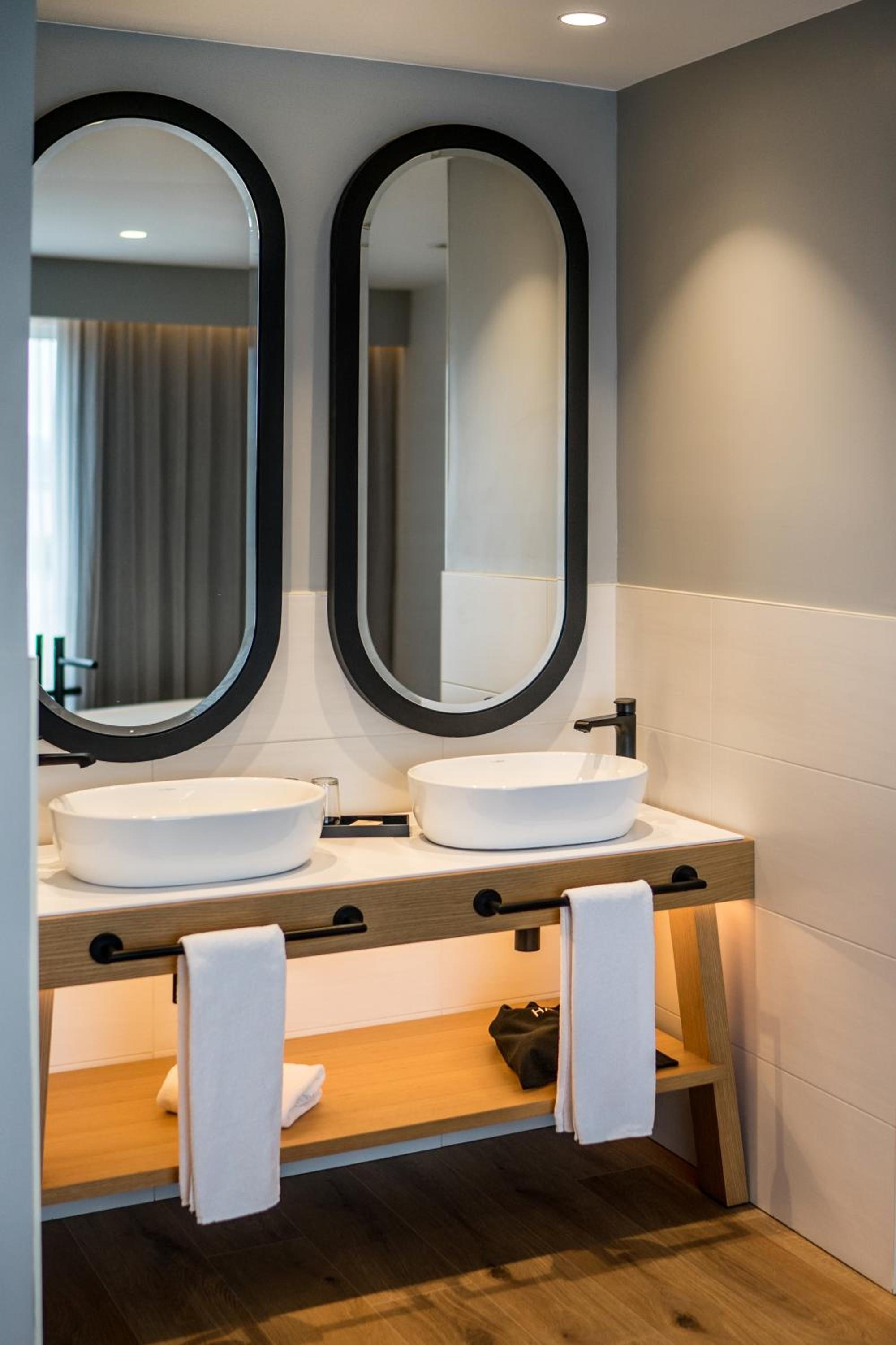 Executive Room - Photo 5
