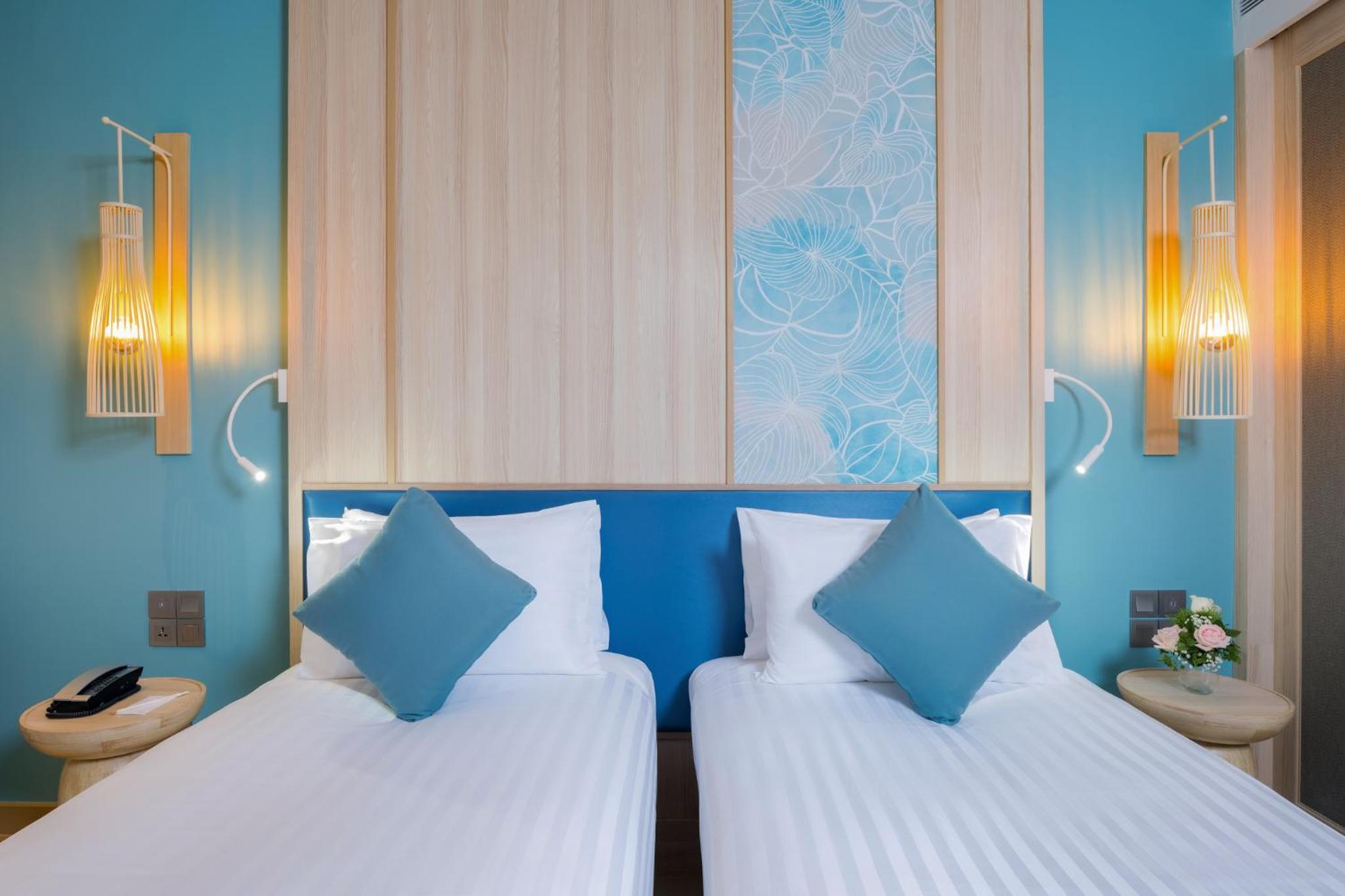 Deluxe Twin Room with Pool View - Beach Side - Photo 5