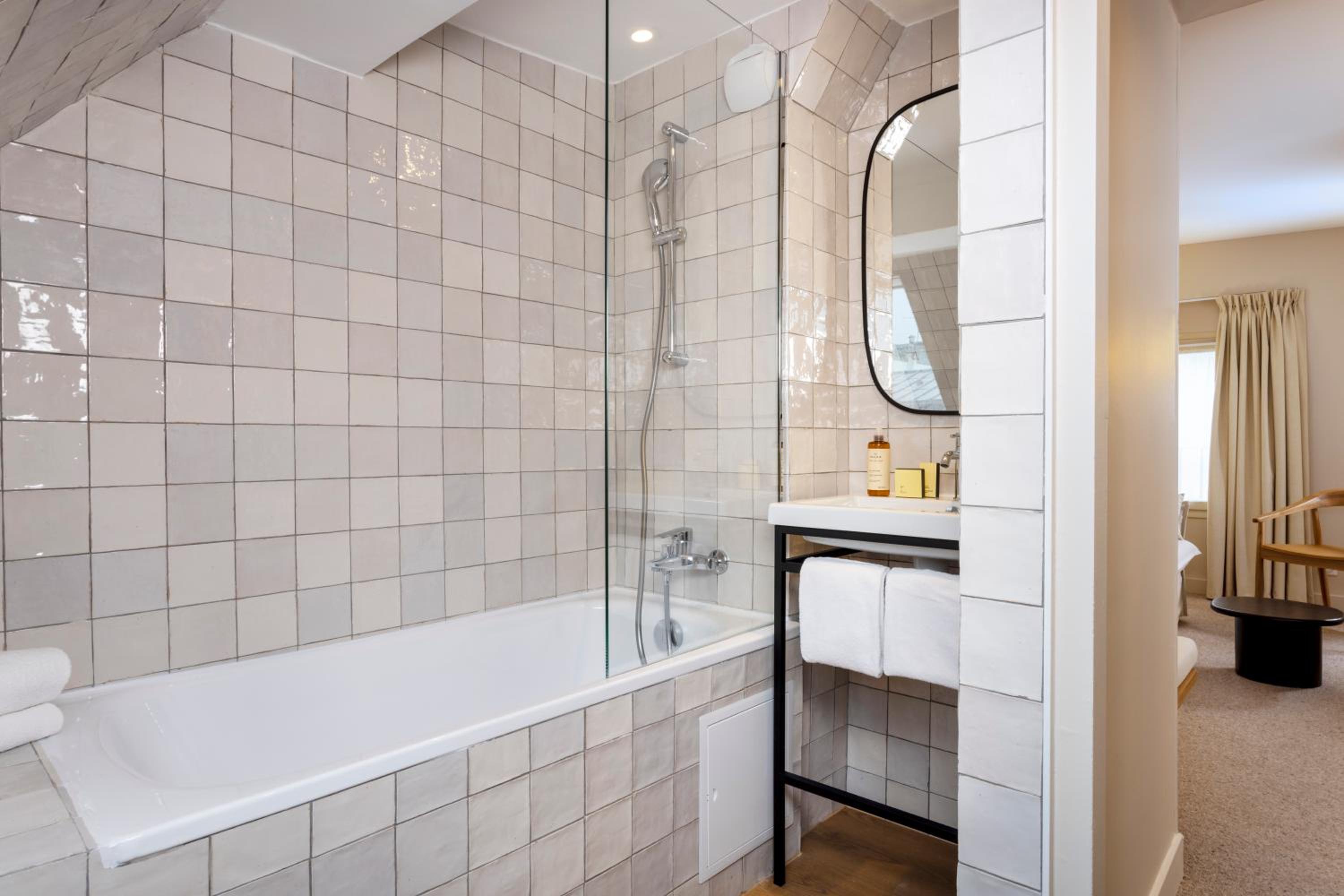 Junior Suite with Sauna Access thumbnail 5